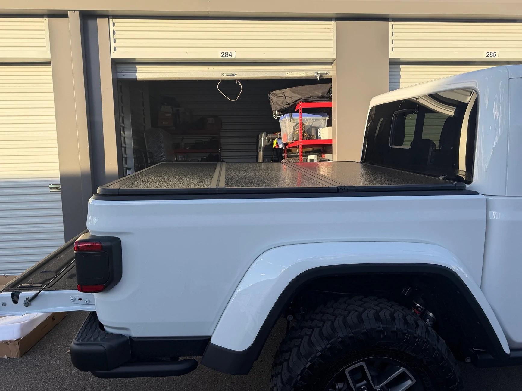 Jeep Gladiator Inexpensive Amazon Tonneau Cover IMG_0538