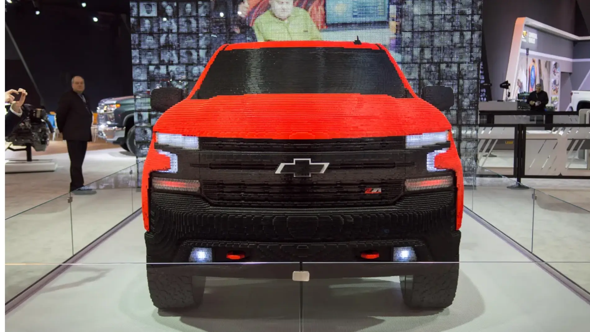 Jeep Gladiator Life sized LEGO Chevrolet Silverado Screenshot 2025-12-28 4.27.23 PM