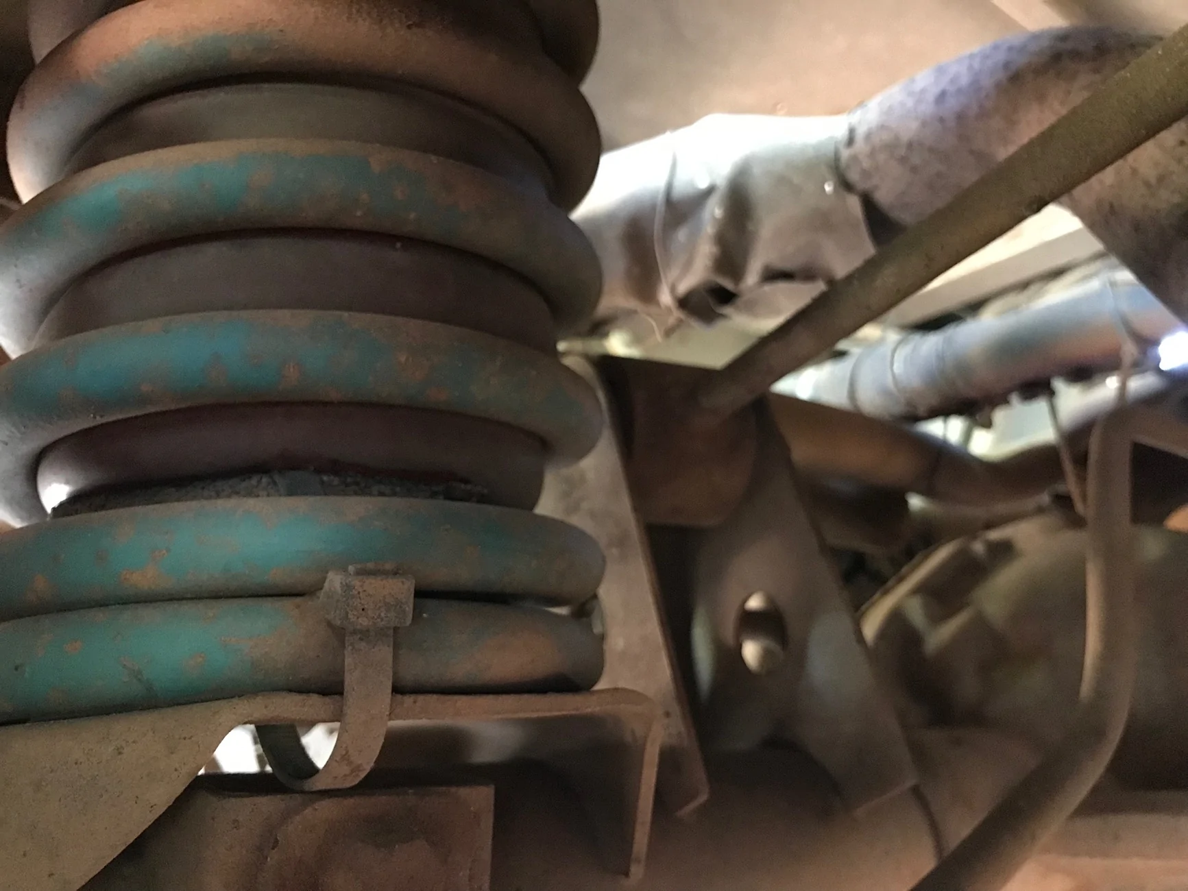Jeep Gladiator Rear airbags suspension discovered... is this a win for me? 416BDDBE-450C-4D93-9D58-B0F59F5CB4E3