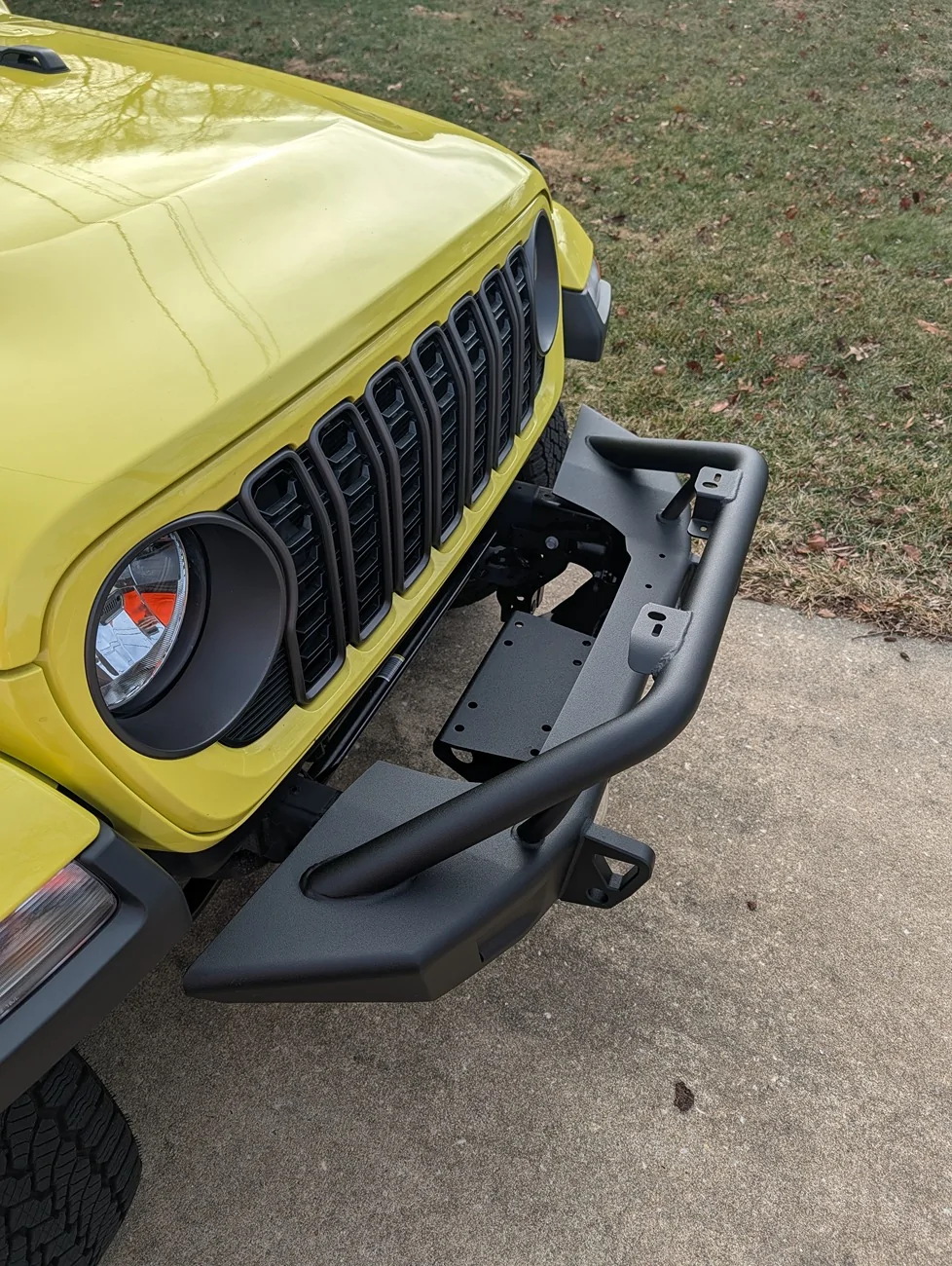 Jeep Gladiator Smittybilt xrc gen 3 bumper install- is this right? PXL_20251231_174346454.MP