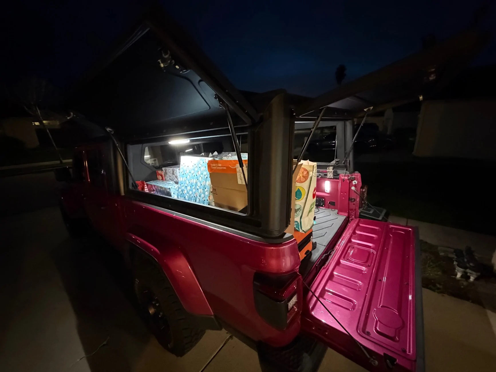 Jeep Gladiator Alu-Cab Contour Canopy Roll Call - not Camper IMG_0342