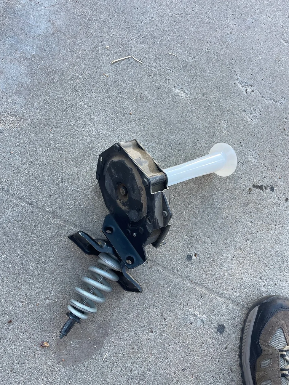Jeep Gladiator OEM Spare tire carrier IMG_9640