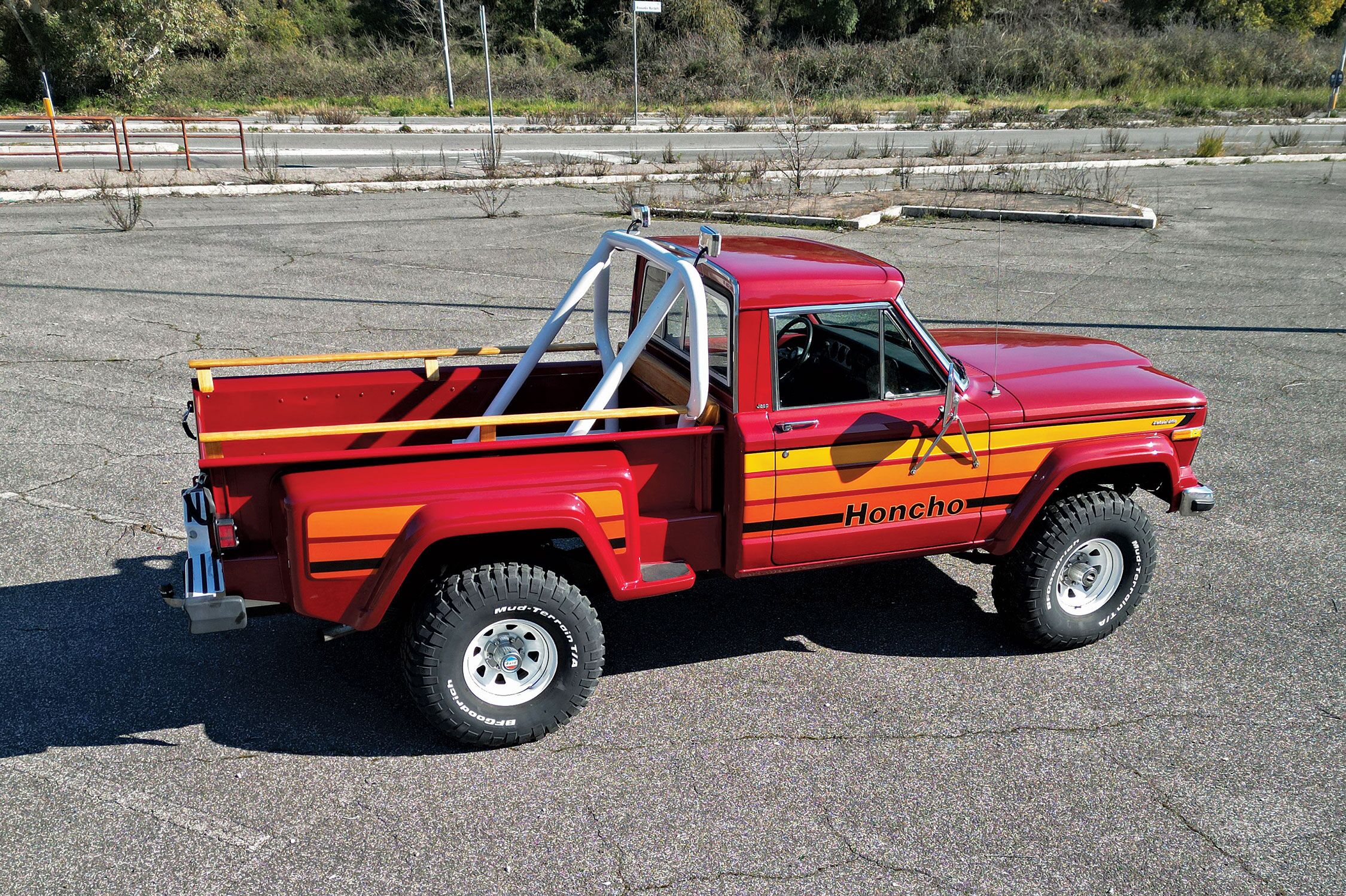 Jeep Gladiator Got it on the road with old school wrap, 3.5" lift and 37s. All I lack is finishing 1980-jeep-j-10-honcho-main