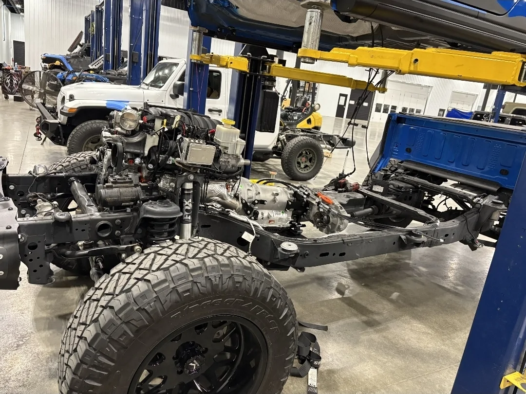 Jeep Gladiator AMW 392 (6.4) installation and experience 1