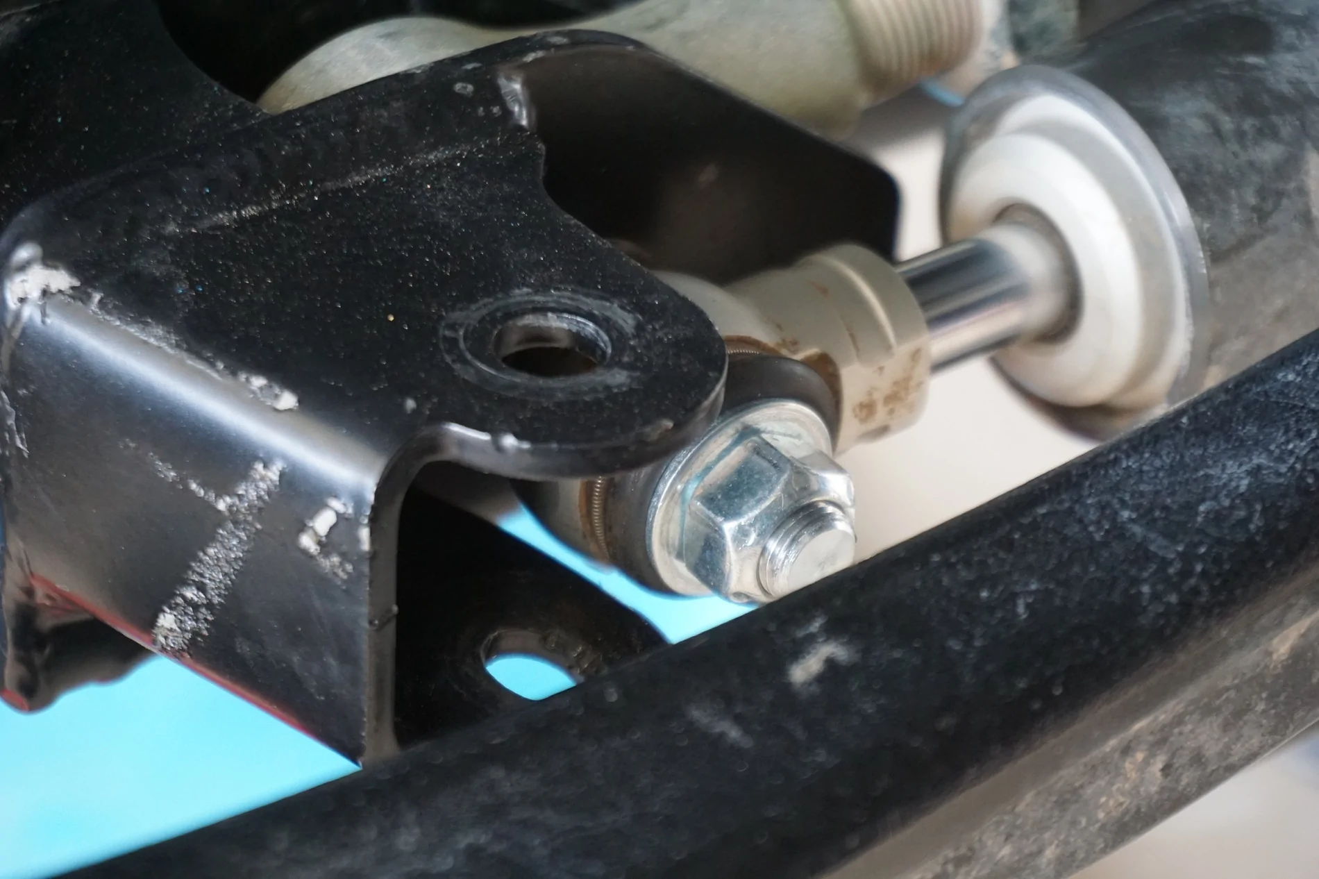 Jeep Gladiator Bent Axle or Blown Ball Joints/ Hub Bearing? DSC01894