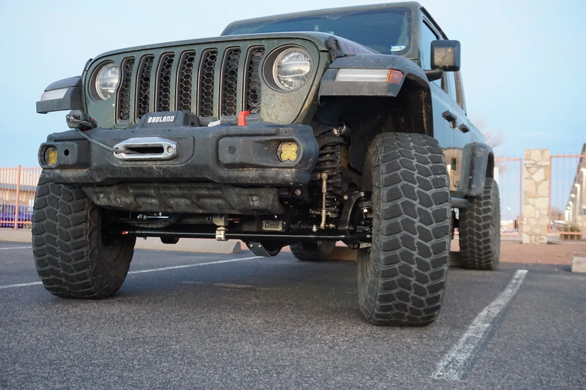 Jeep Gladiator Bent Axle or Blown Ball Joints/ Hub Bearing? DSC01901