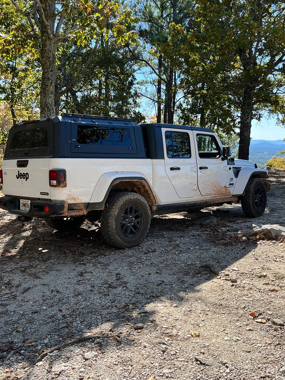 Jeep Gladiator Camper shell suggestions. IMG_0277