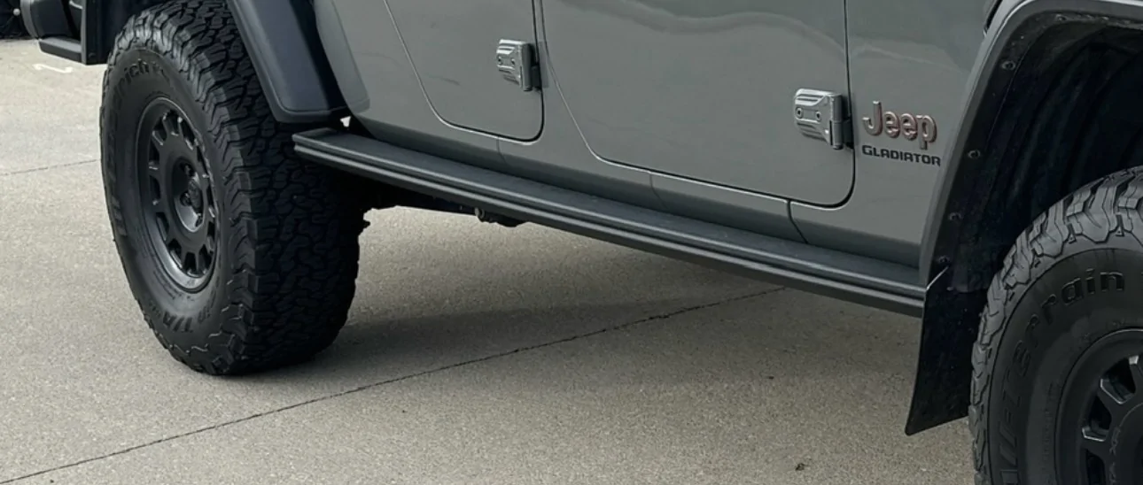 Jeep Gladiator Mopar Heavy Duty Performance Rock Rails w/ Step Assist IMG_8396