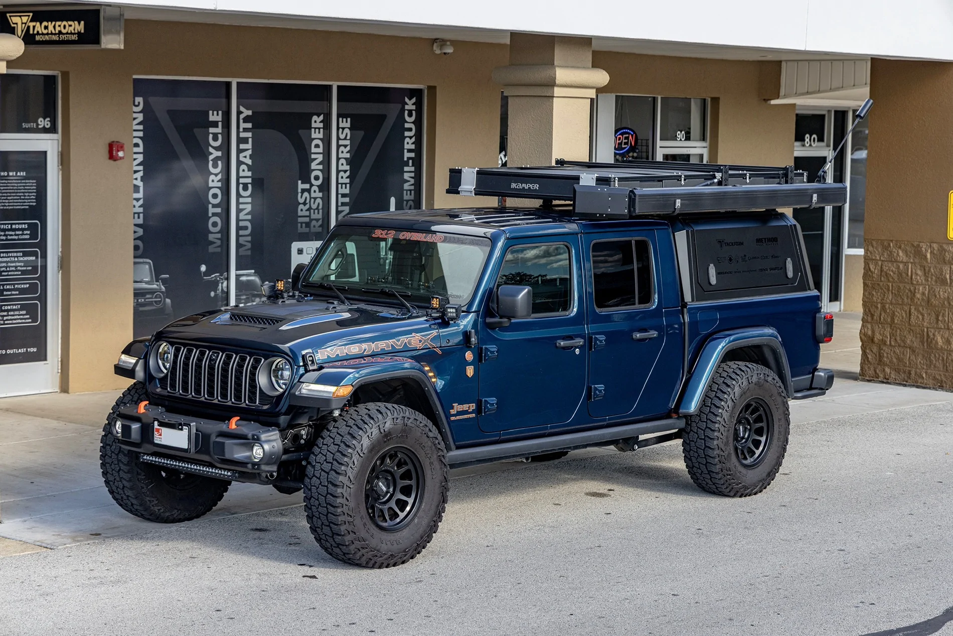 Jeep Gladiator 2025 Mojave X - 35's & 17's IMG_9581