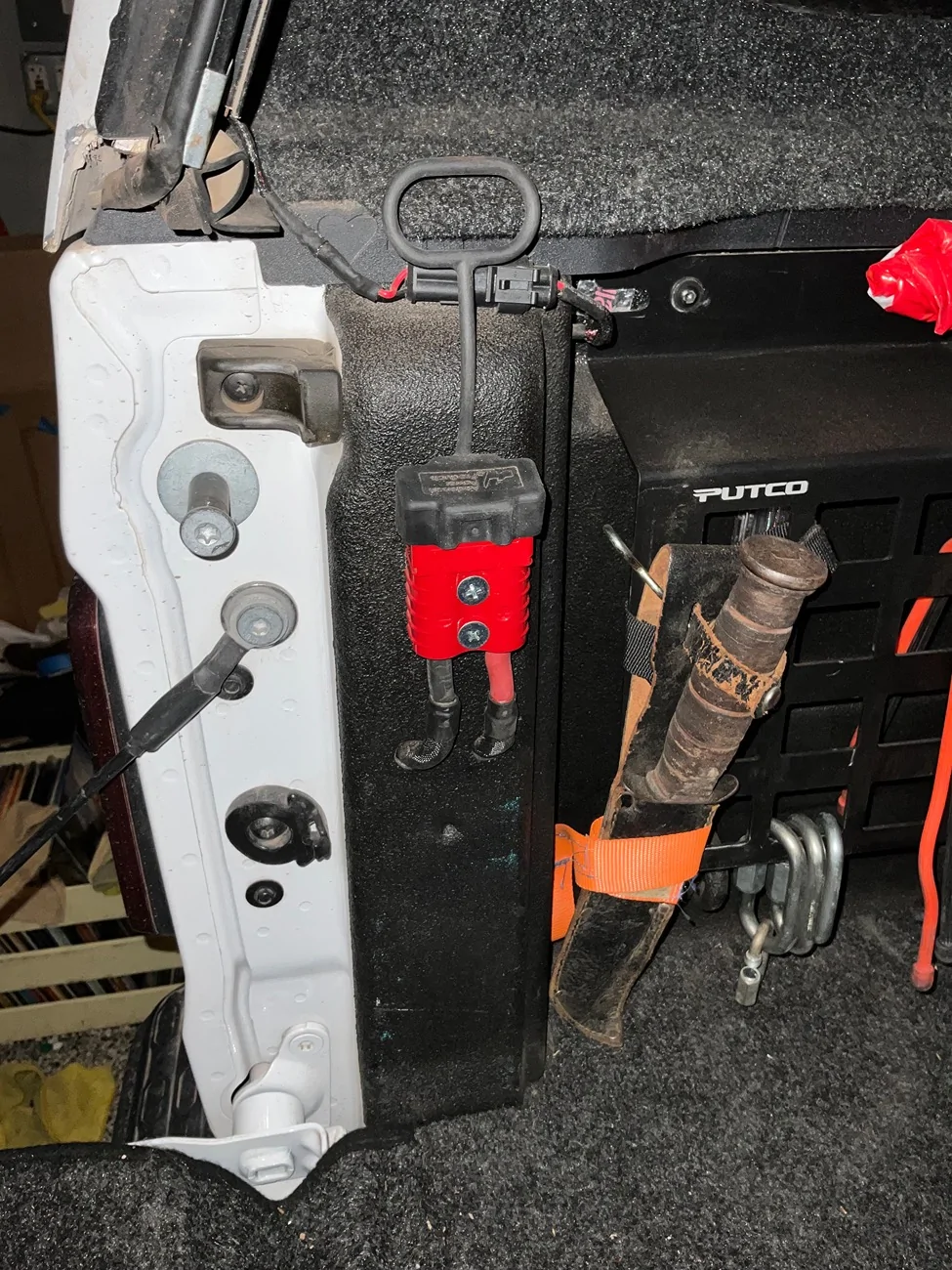 Jeep Gladiator 12 Volt power in the bed IMG_0640