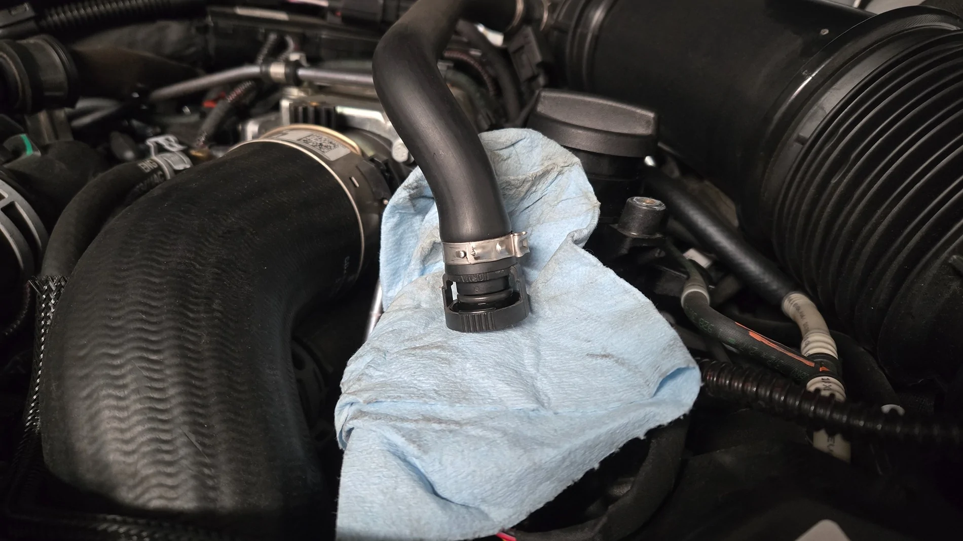 Jeep Gladiator EOC Oil Separator Install 1000049775