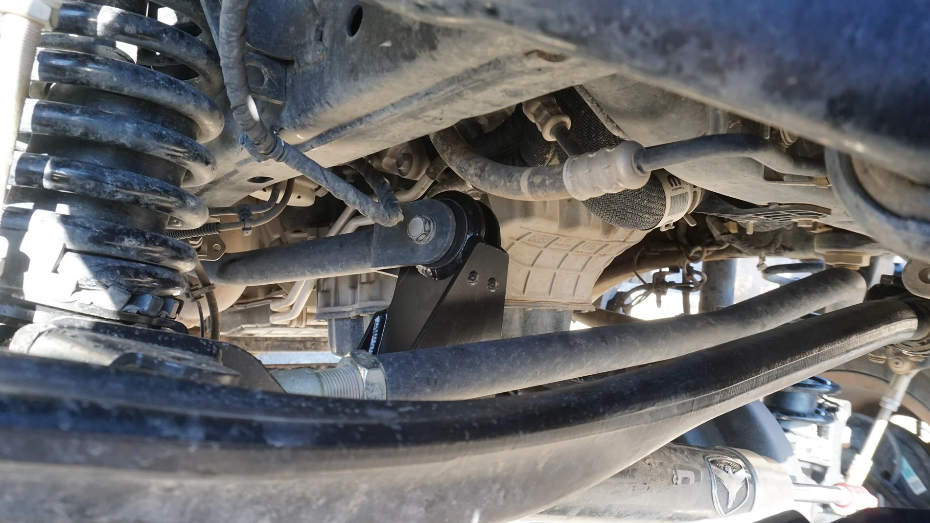 Jeep Gladiator Bent Axle or Blown Ball Joints/ Hub Bearing? DSC01923