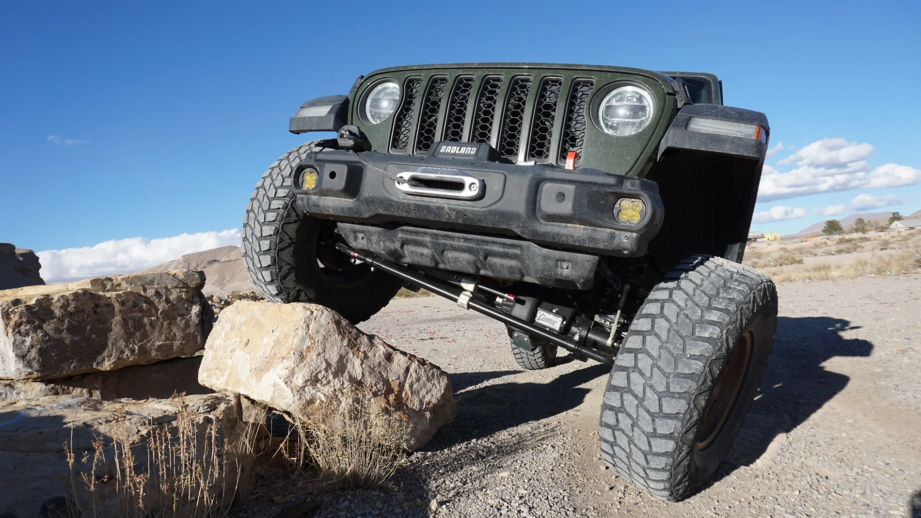 Jeep Gladiator Bent Axle or Blown Ball Joints/ Hub Bearing? DSC01920