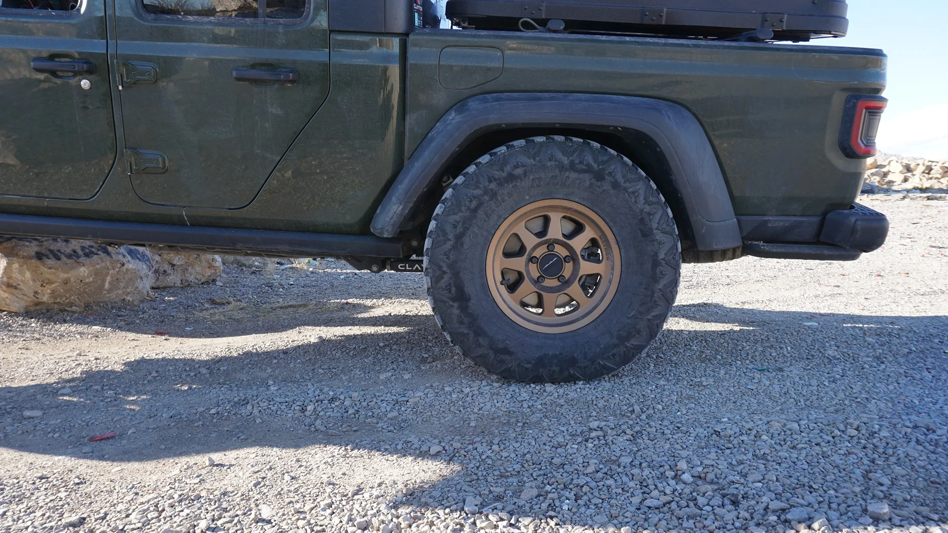 Jeep Gladiator Bent Axle or Blown Ball Joints/ Hub Bearing? DSC01919
