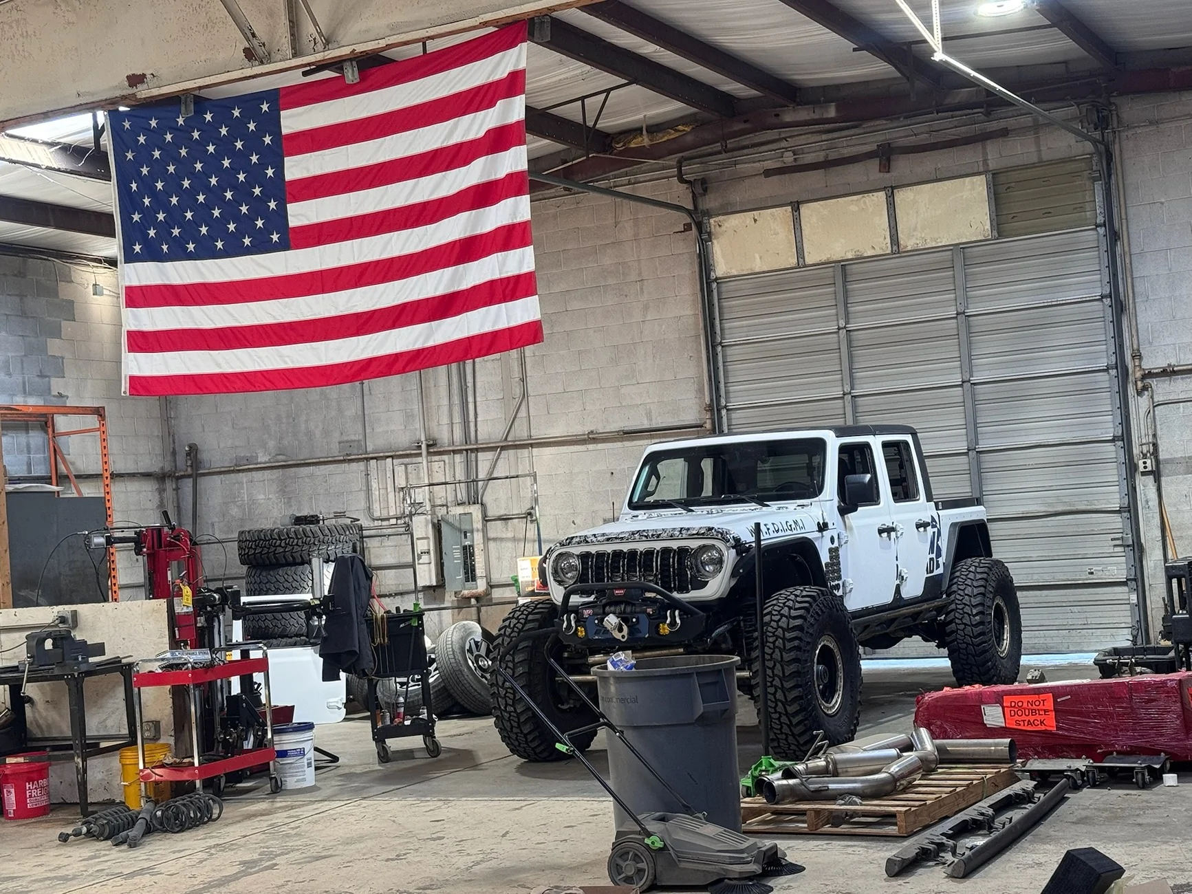 Jeep Gladiator W.T.F.D.I.G.M.I - Turning my daily drive into a trail rig. IMG_20260106_204718 (1)