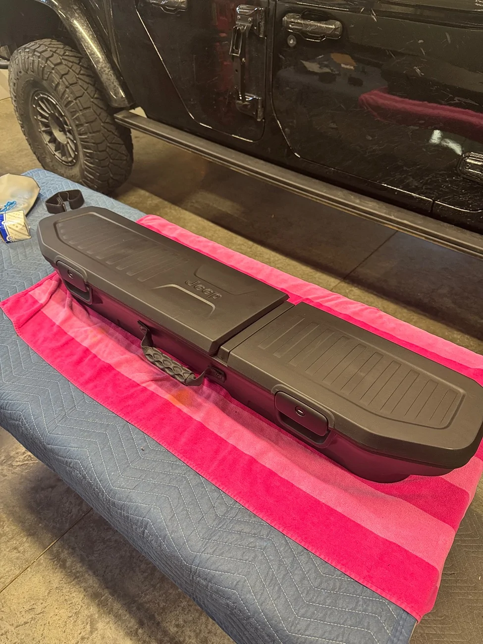 Jeep Gladiator Oem underseat storage box IMG_4513