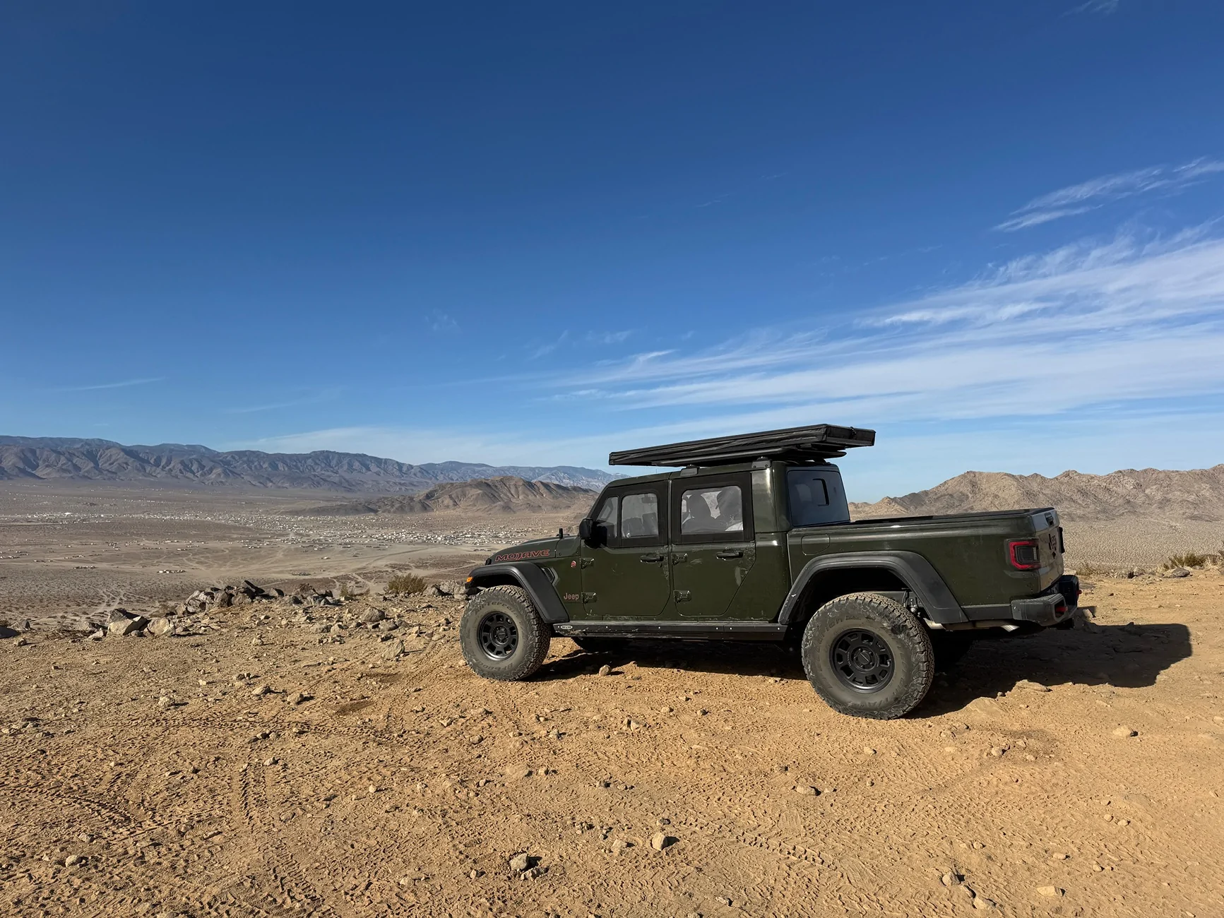 Jeep Gladiator Roof Top Tent on Cab Area Specficially IMG_9074