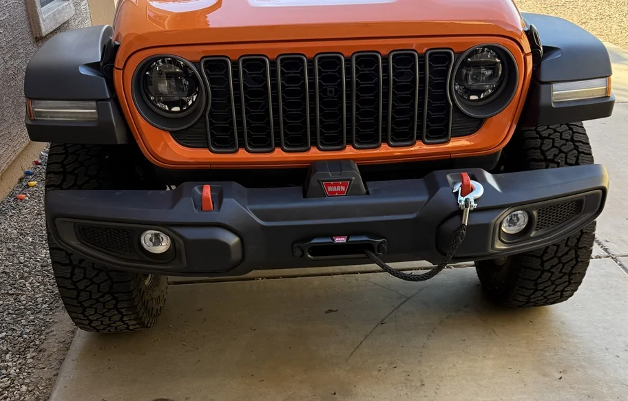 Jeep Gladiator Plastic Bumper Winch Club dun