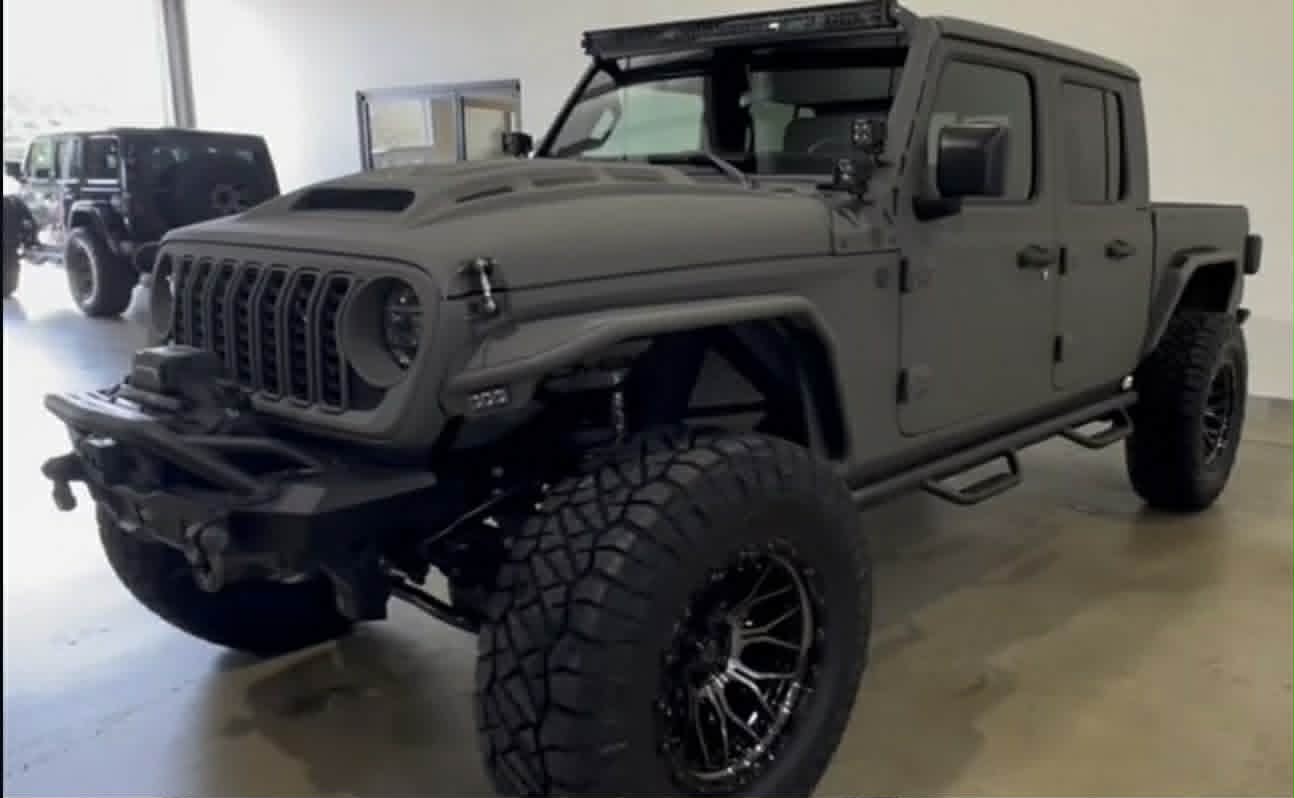 Jeep Gladiator ❄😎Front End Friday download