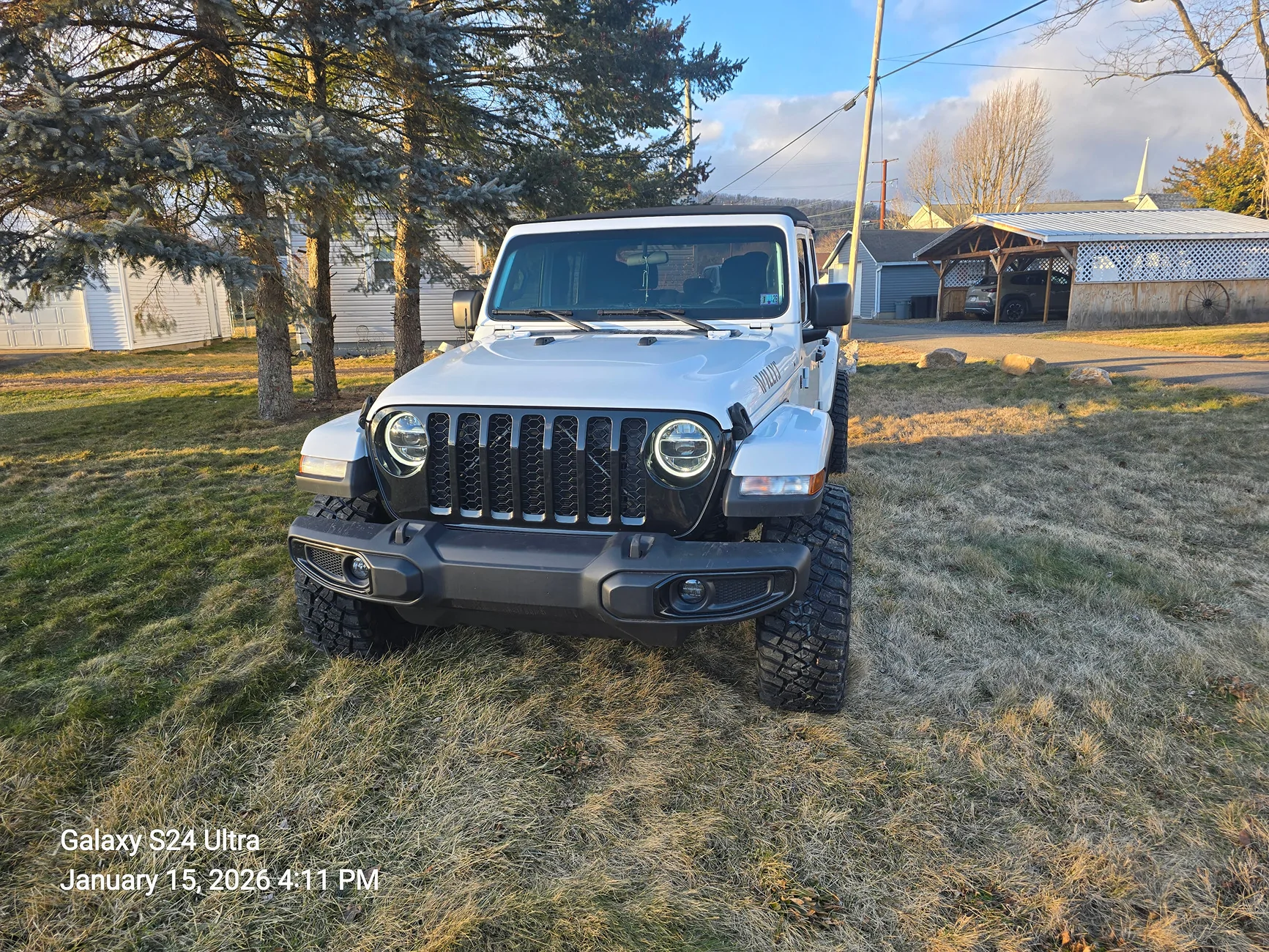 Jeep Gladiator Lets see all those Gladiators with lifts and bigger tires! 1000008894