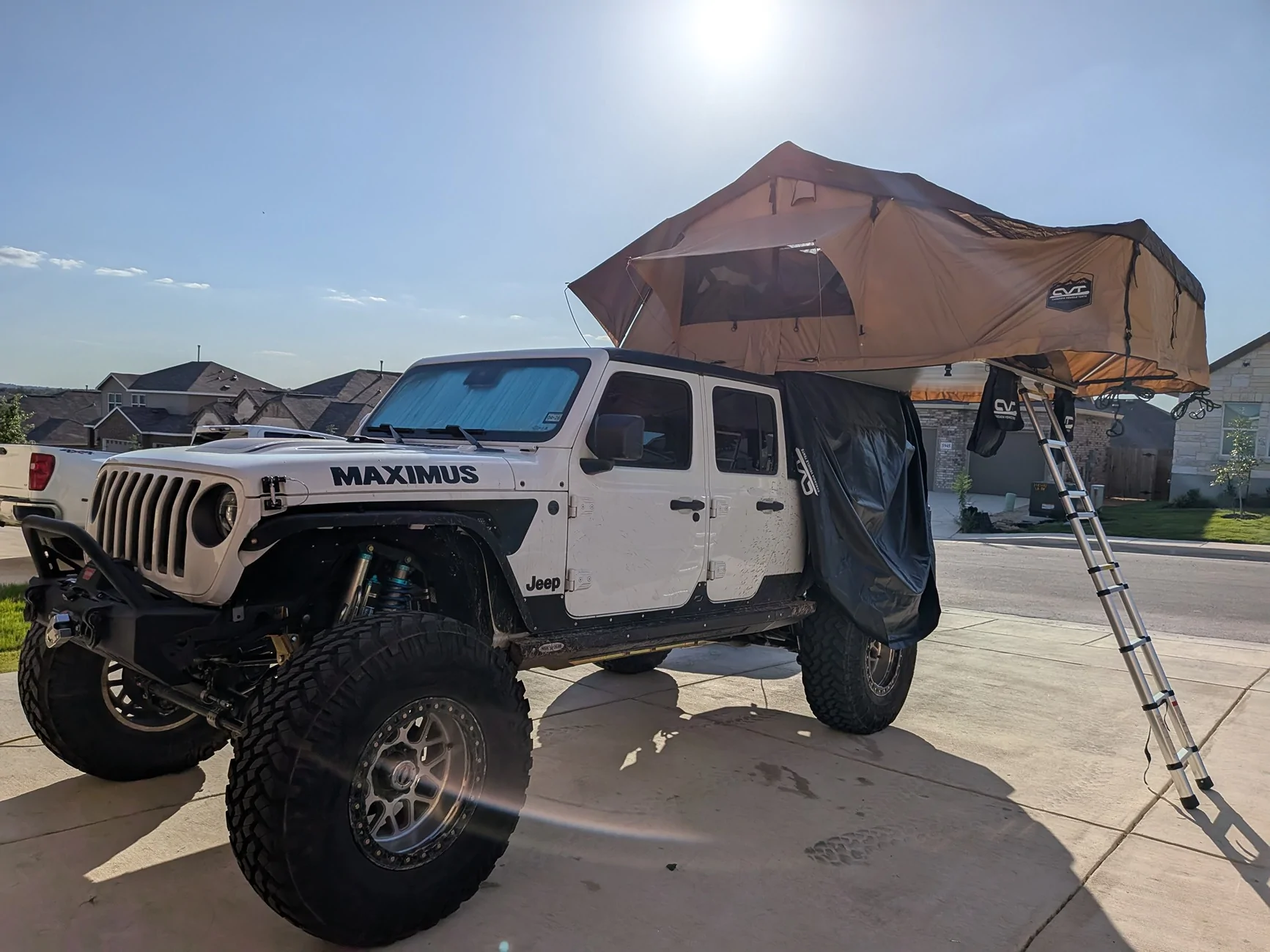 Jeep Gladiator WTB - Bed Rack and RTT PXL_20250606_233525386