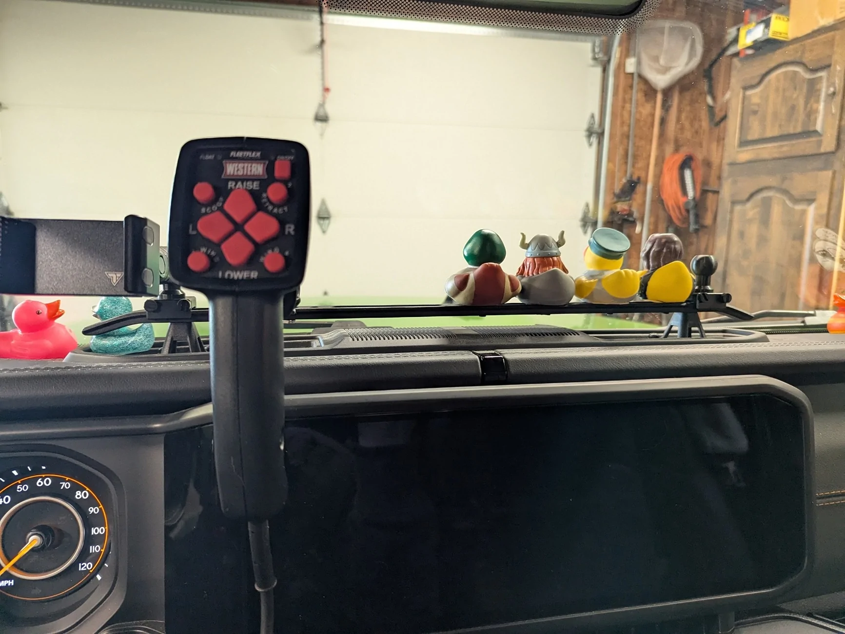 Jeep Gladiator Any source for attachments for 82219127AB MOPAR rail? PXL_20260119_175344263