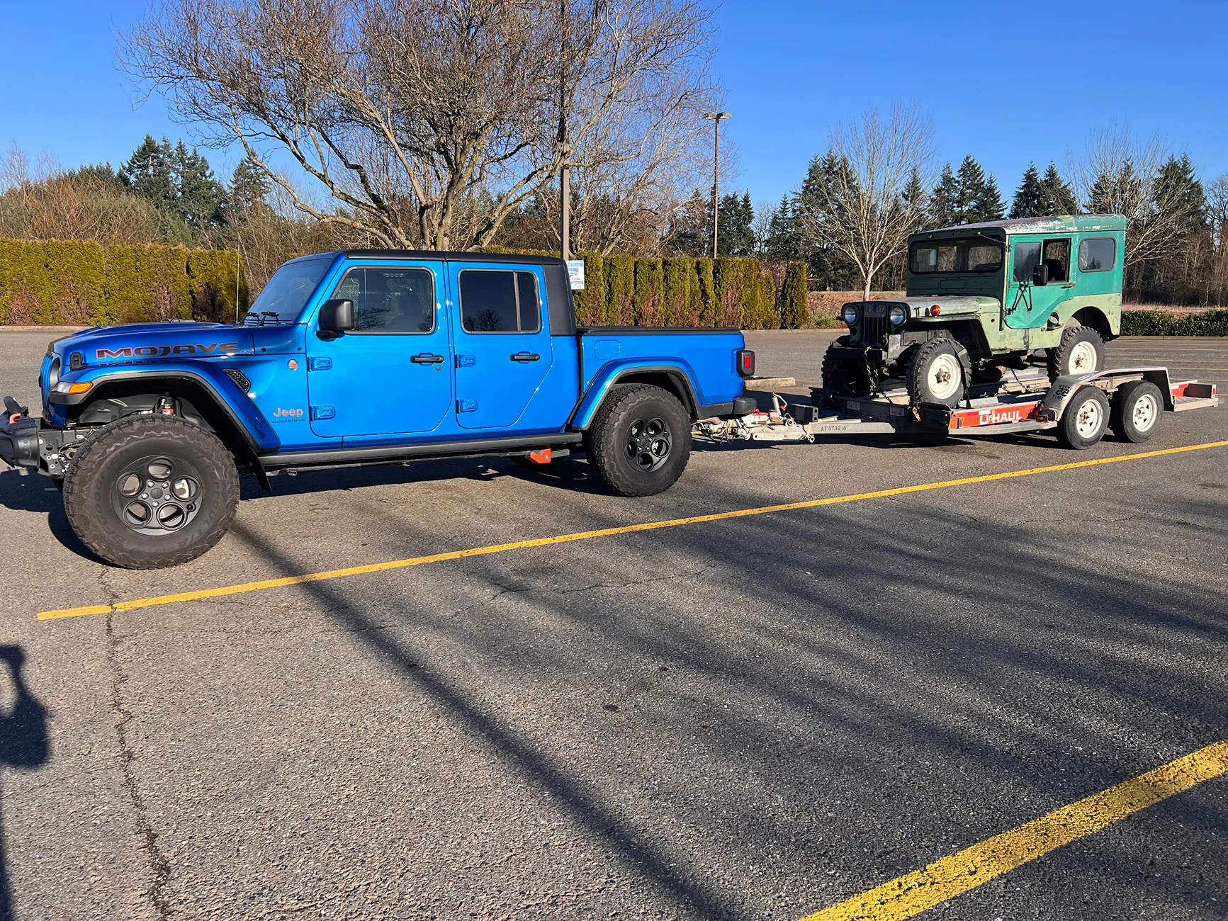 Jeep Gladiator Rubicon vs Mojave boat towing IMG_5439