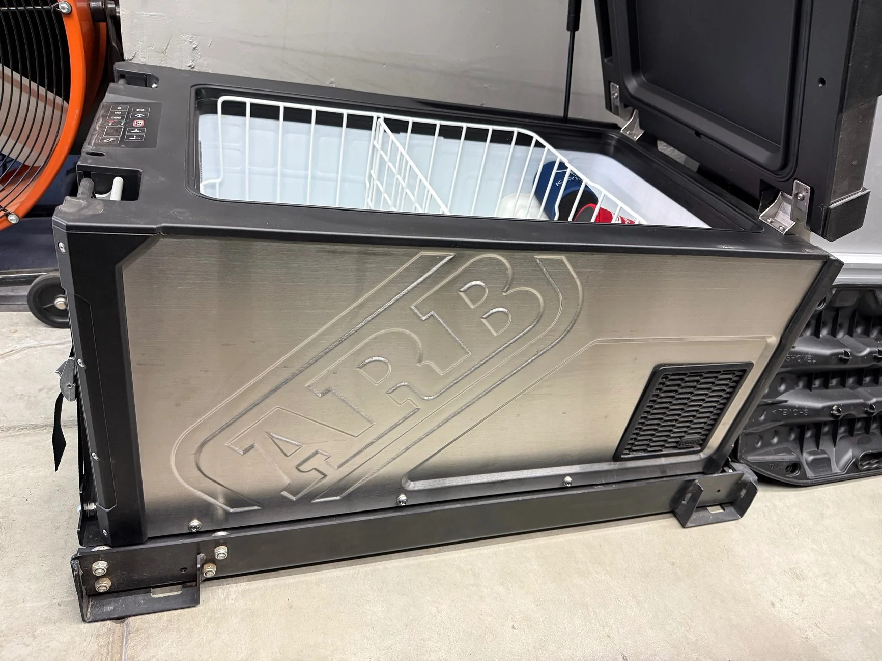 Jeep Gladiator Alu Cab contour canopy, 23Zero armadillo A3 tent IMG_2588