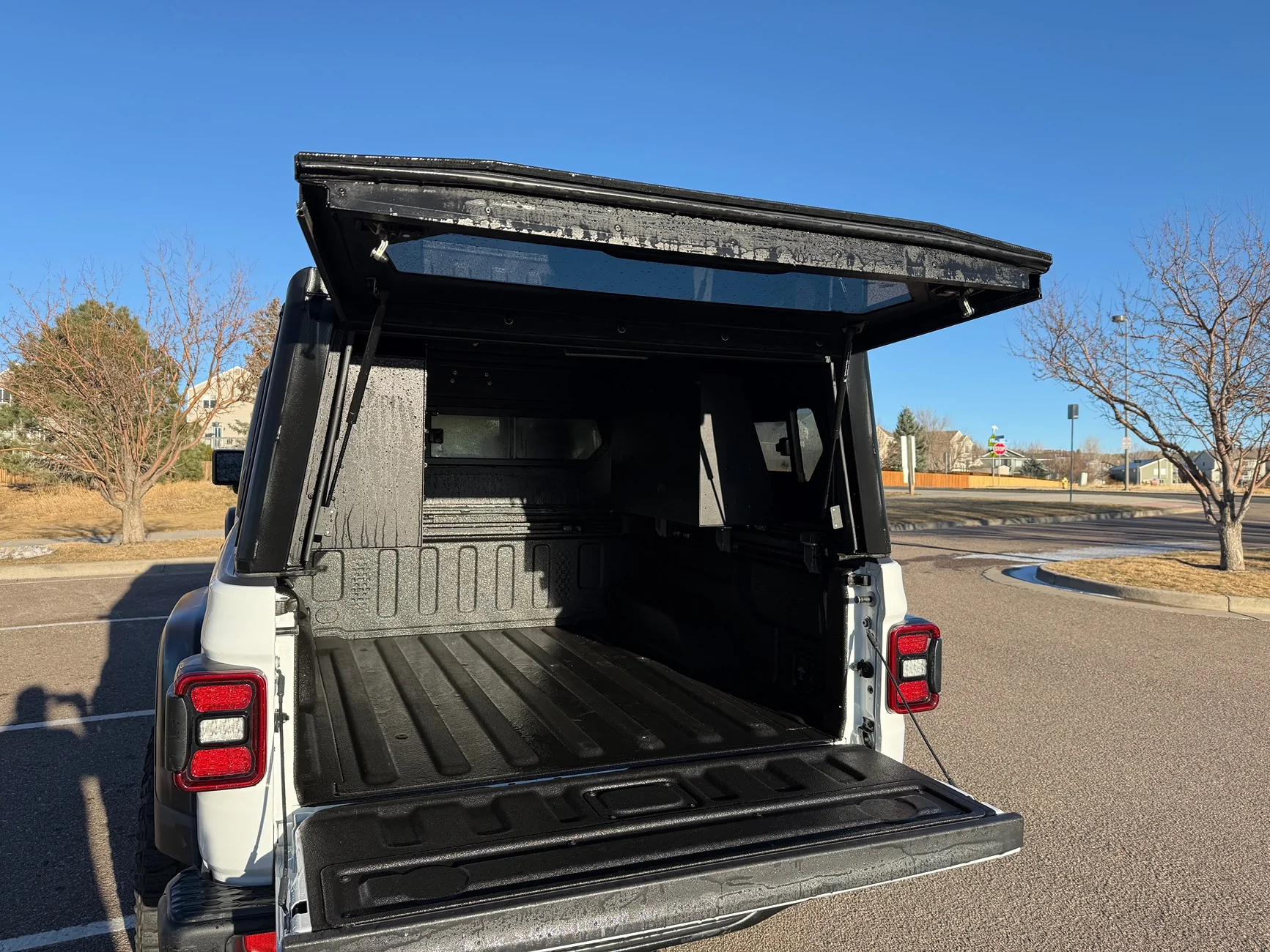 Jeep Gladiator Alu Cab contour canopy, 23Zero armadillo A3 tent IMG_2535