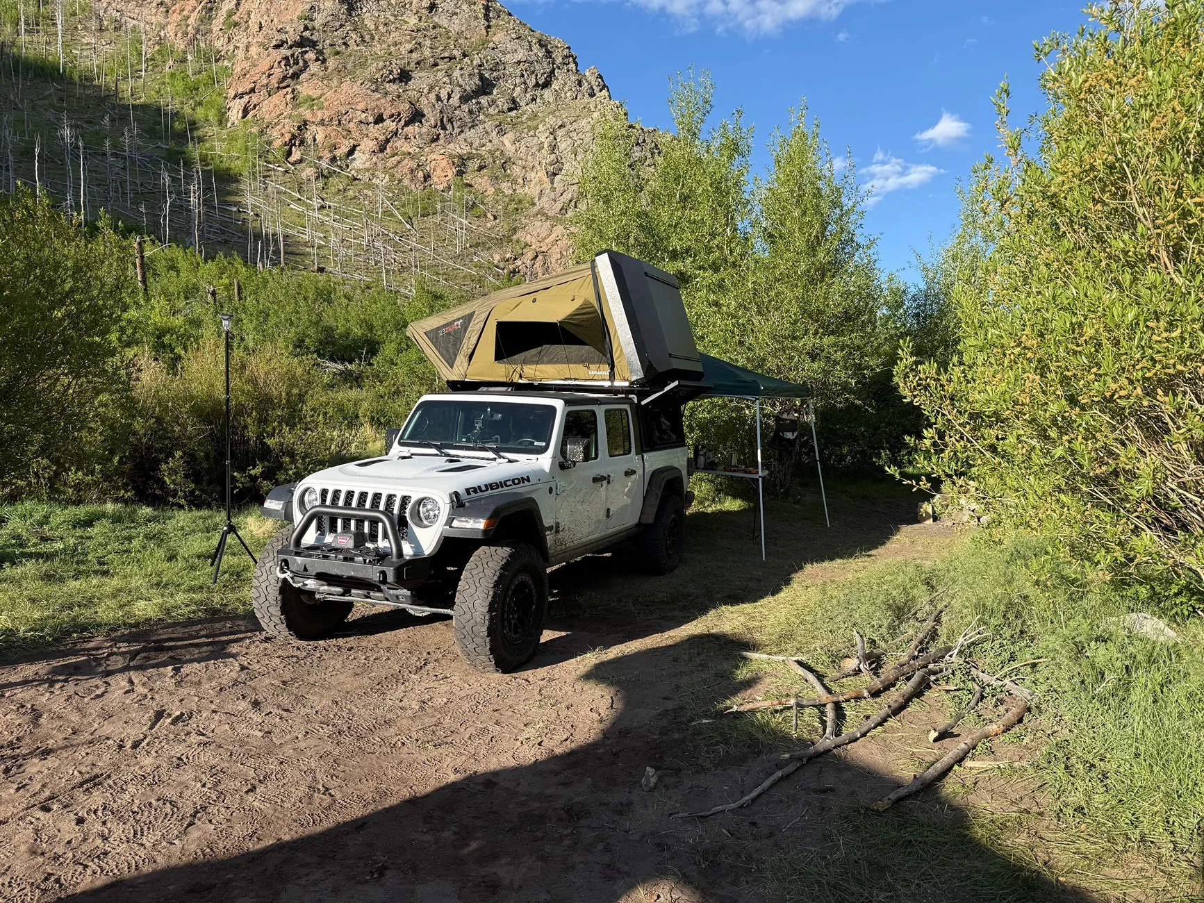 Jeep Gladiator Alu Cab contour canopy, 23Zero armadillo A3 tent IMG_1207