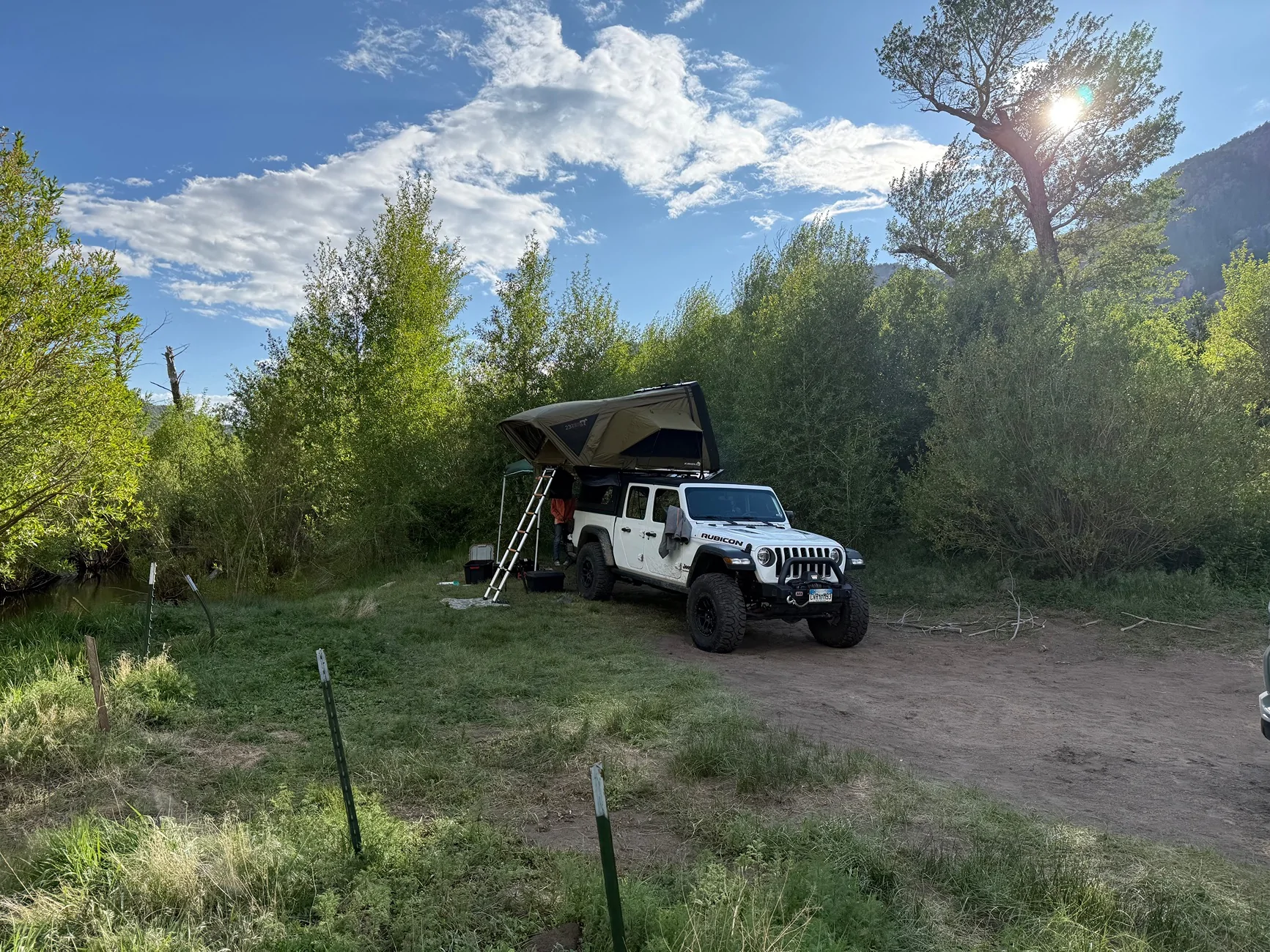 Jeep Gladiator Alu Cab contour canopy, 23Zero armadillo A3 tent IMG_1181