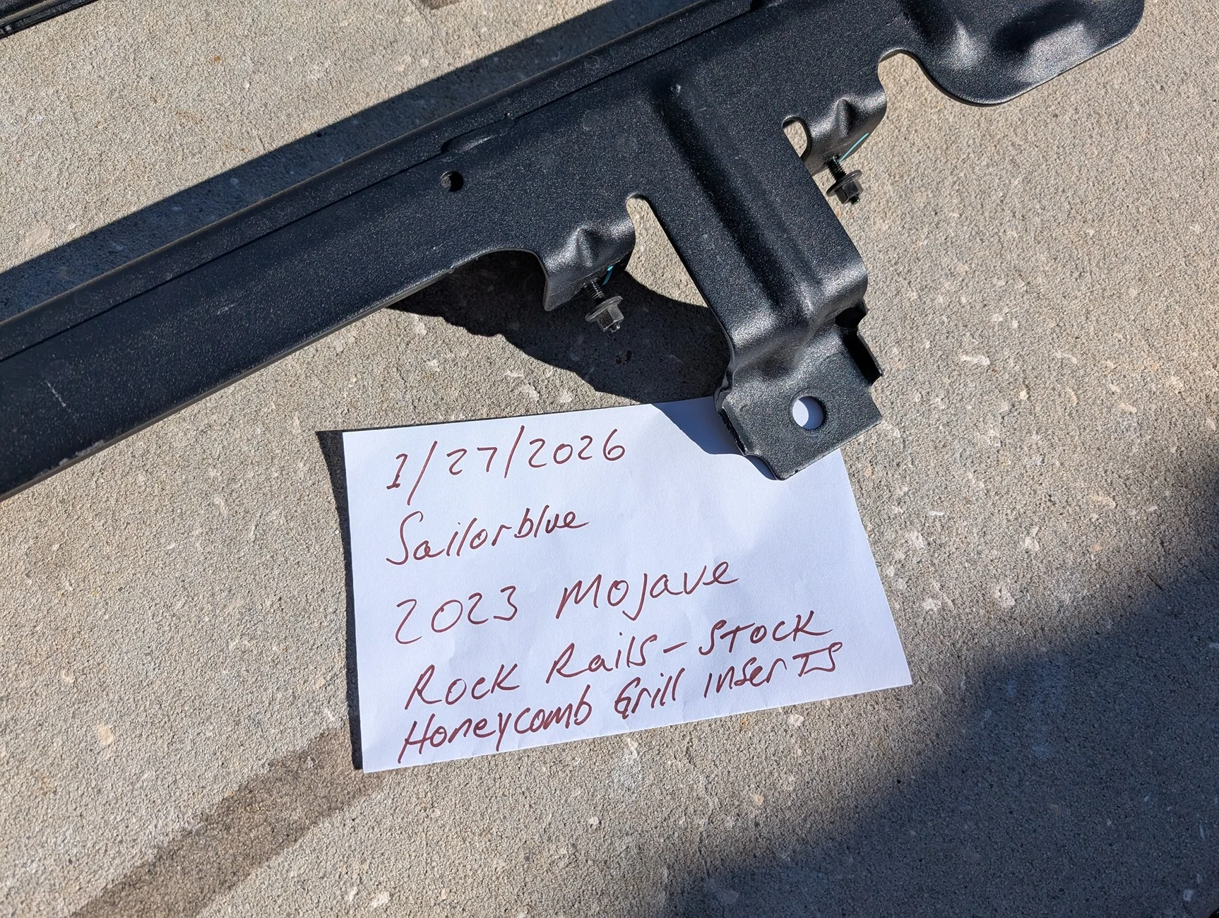 Jeep Gladiator 2023 stock rock rails PXL_20260127_152549777