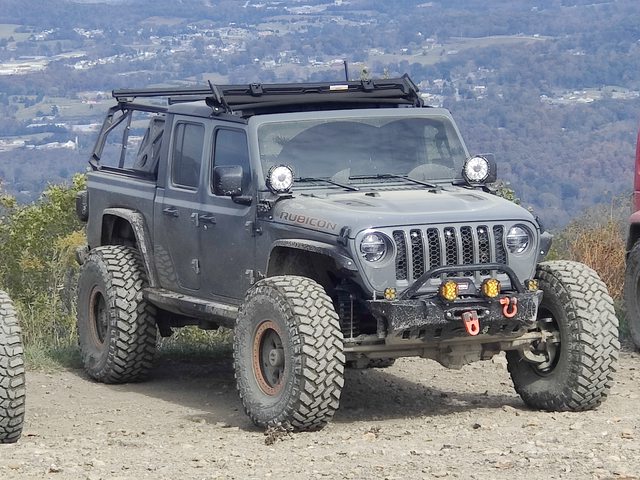Jeep Gladiator Is there a guide or general practice with regard to supplemental lighting on a Wrangler / Gladiator? IYHqtu2l