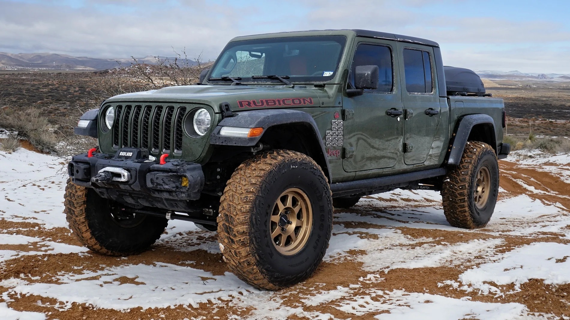 Jeep Gladiator Bent Axle or Blown Ball Joints/ Hub Bearing? DSC01961~2