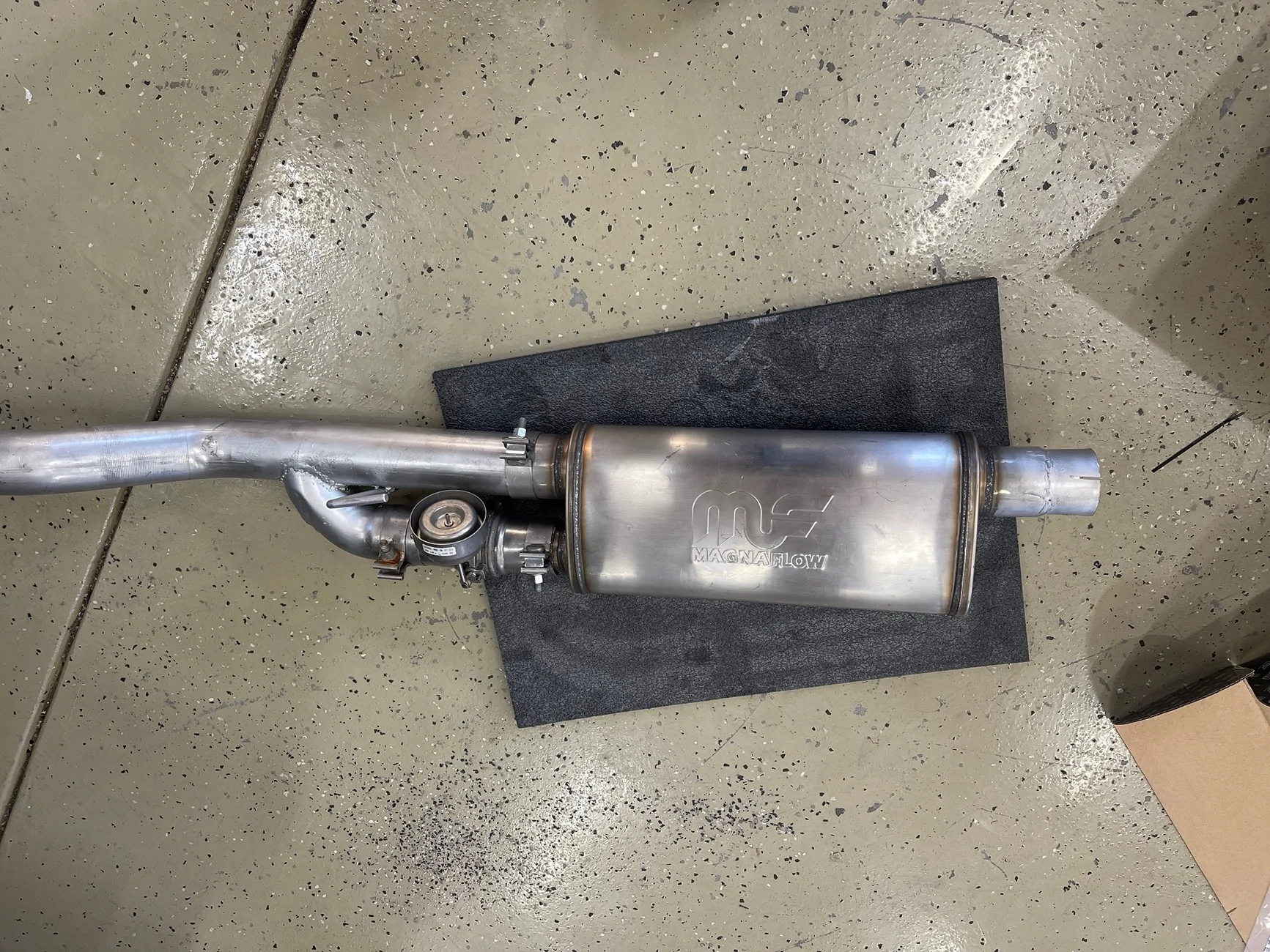 Jeep Gladiator 392 V8 Engine Swap is In and Running!! (2023 Gladiator Mojave) Muffler-welded-u