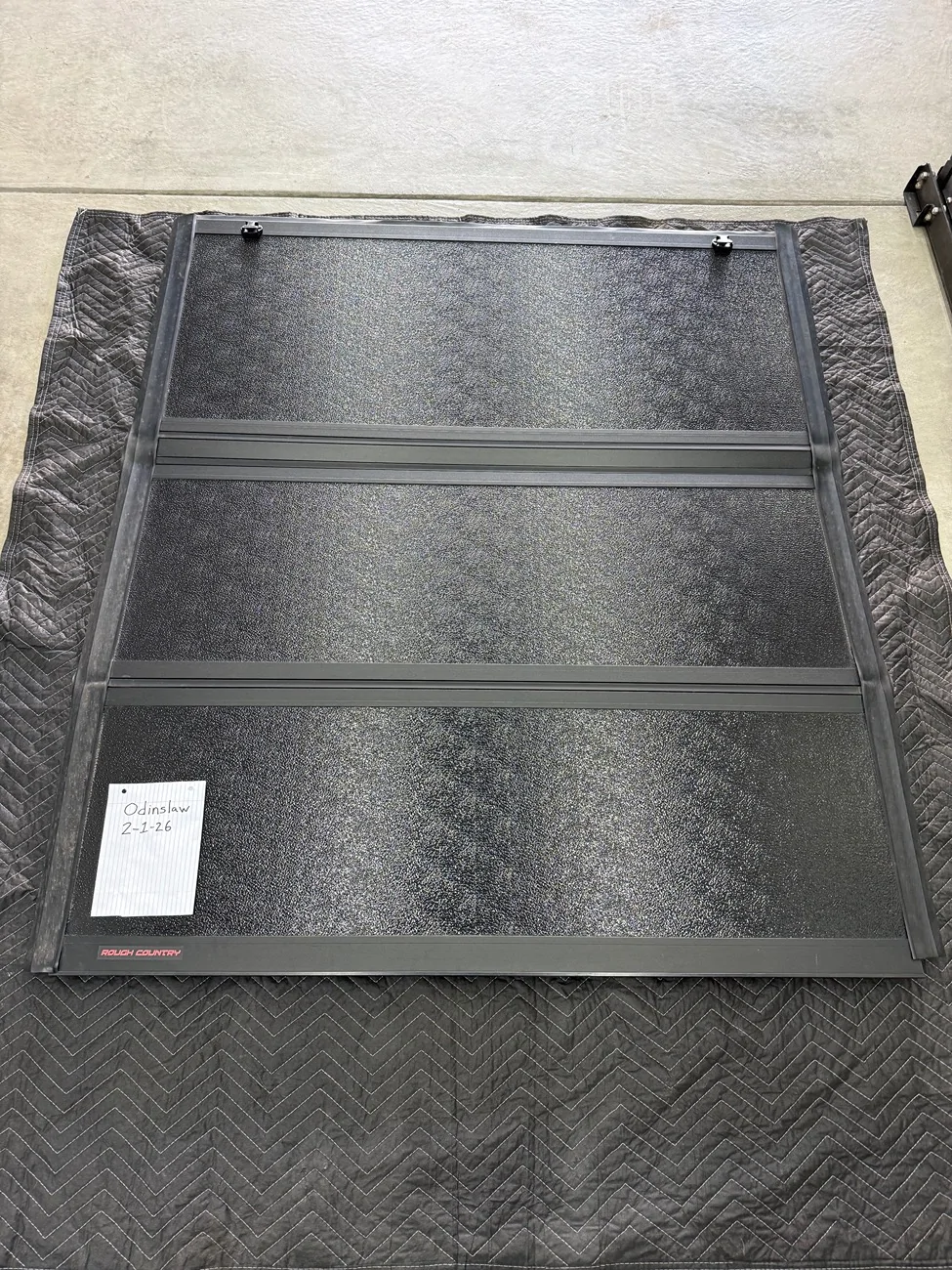 Jeep Gladiator Rough Country hard low profile bed cover 300$ IMG_2606