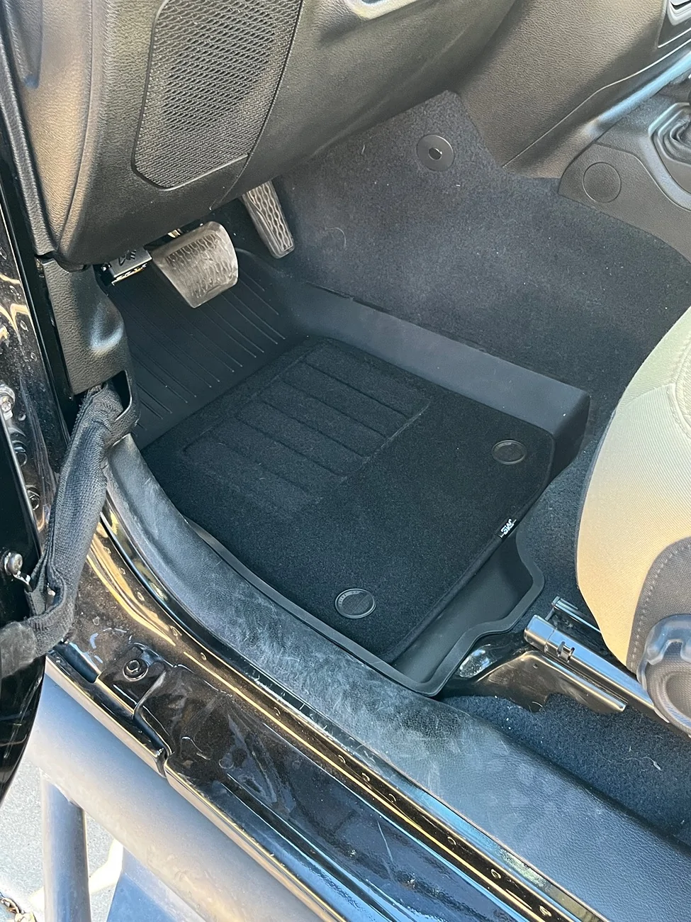Jeep Gladiator 3Wliners Floor Mats Review vs. factory floor mats (in 23JTR) IMG_2262