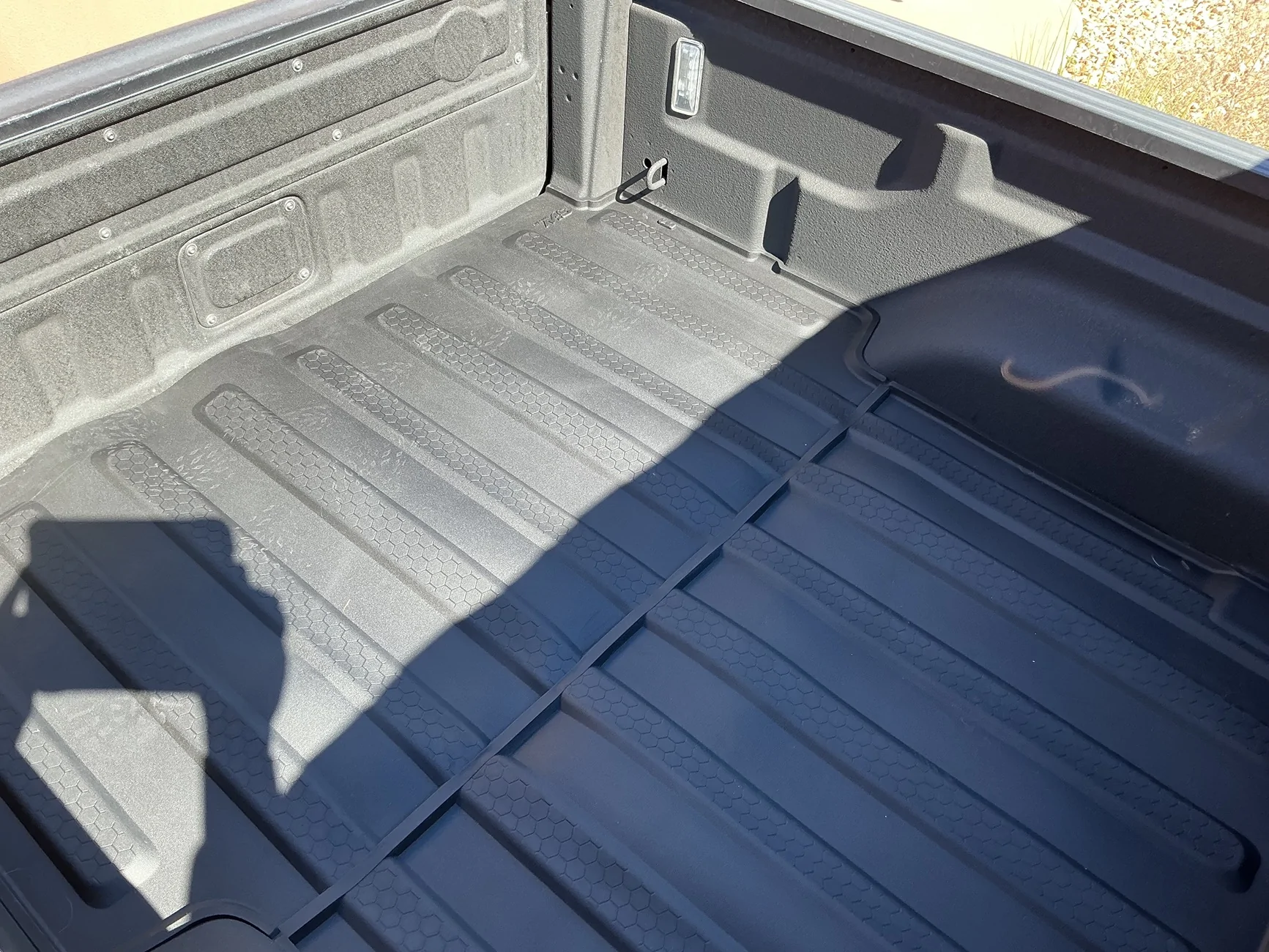 Jeep Gladiator 3Wliners Floor Mats Review vs. factory floor mats (in 23JTR) IMG_0026