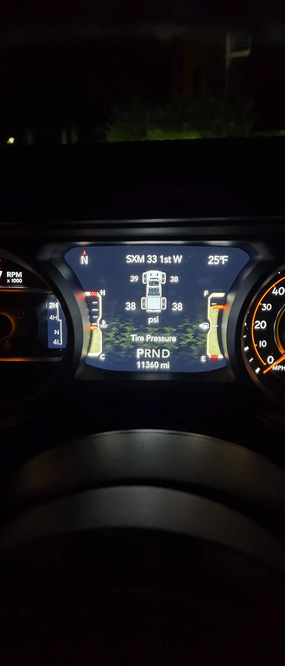 Jeep Gladiator TPMS reading Error . No Data left front 20260205_003959