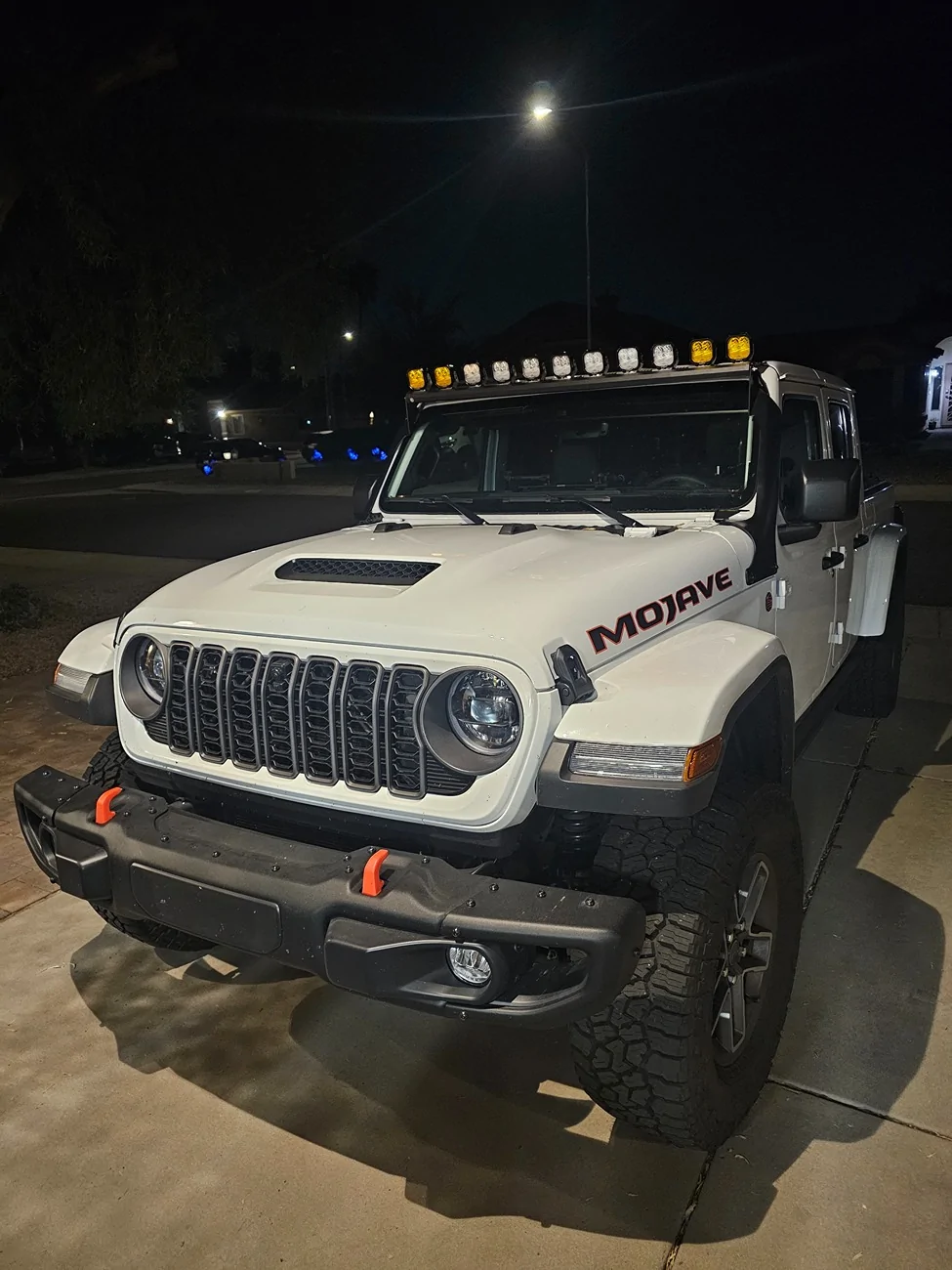 Jeep Gladiator Mojave - Overhead mounting solution for Multi-Pod lights 20260202_203947