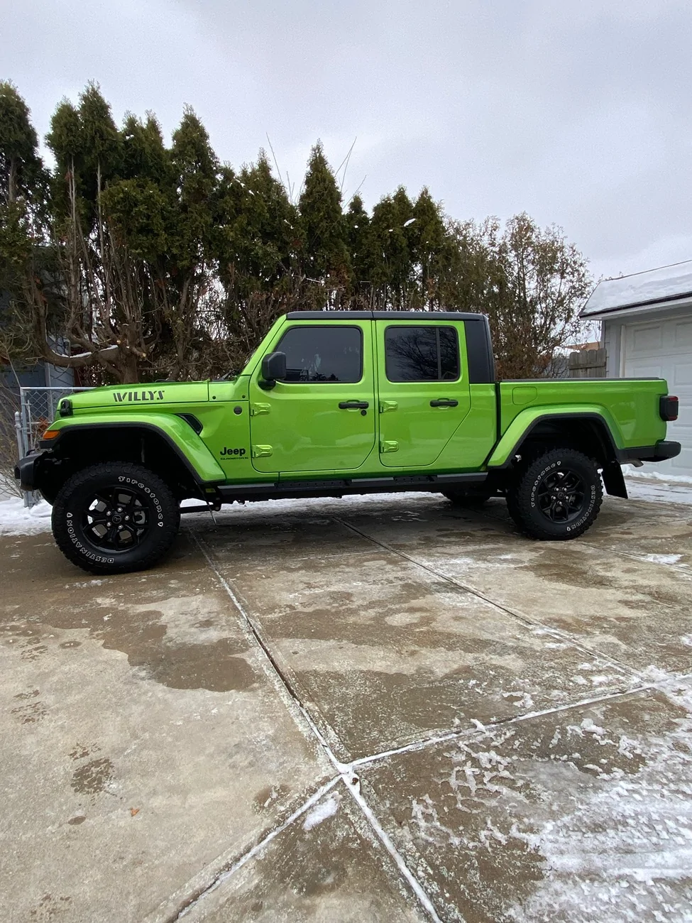 Jeep Gladiator New Product Giveaway: Free EZ4X4 EZ FlipTop by and Truck Buddiez. Comment to Enter IMG_2145