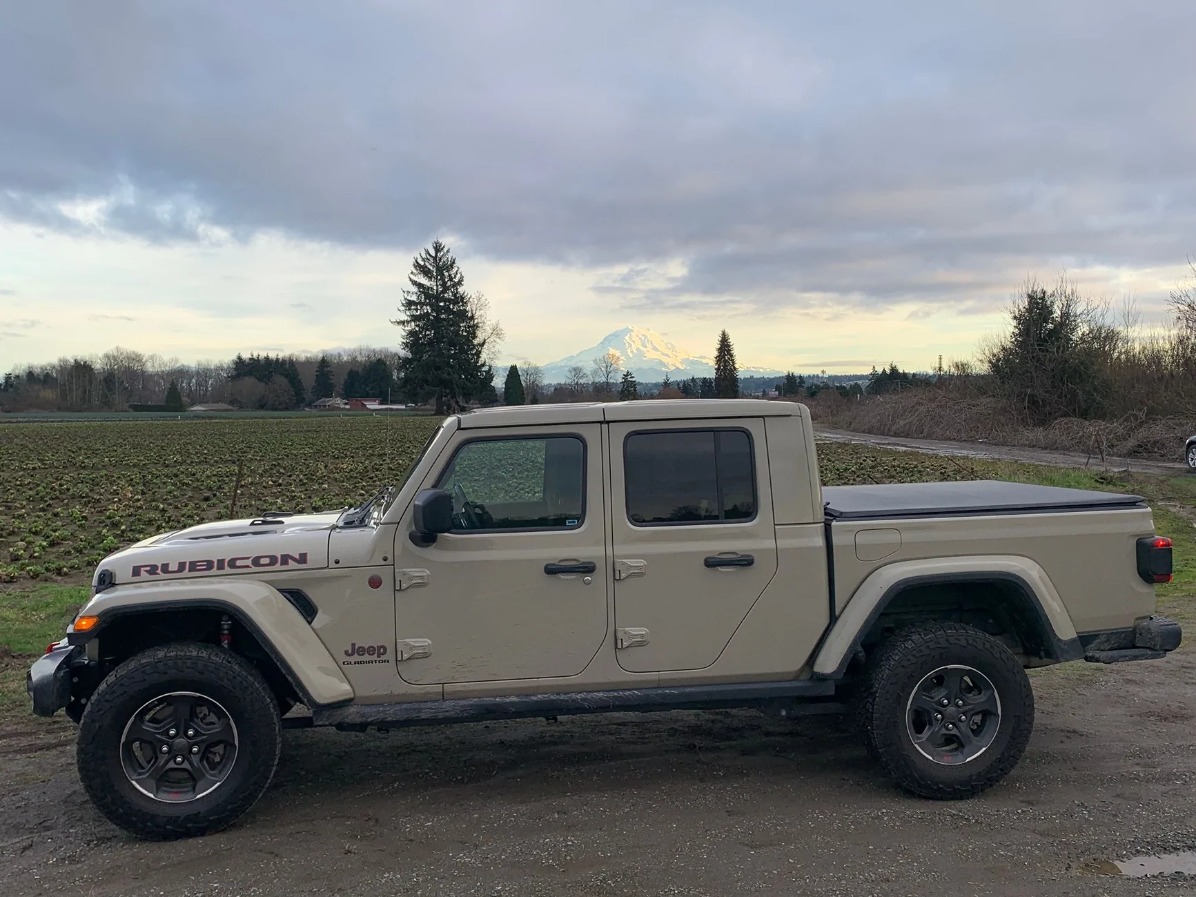 Jeep Gladiator New Product Giveaway: Free EZ4X4 EZ FlipTop by and Truck Buddiez. Comment to Enter IMG_0638