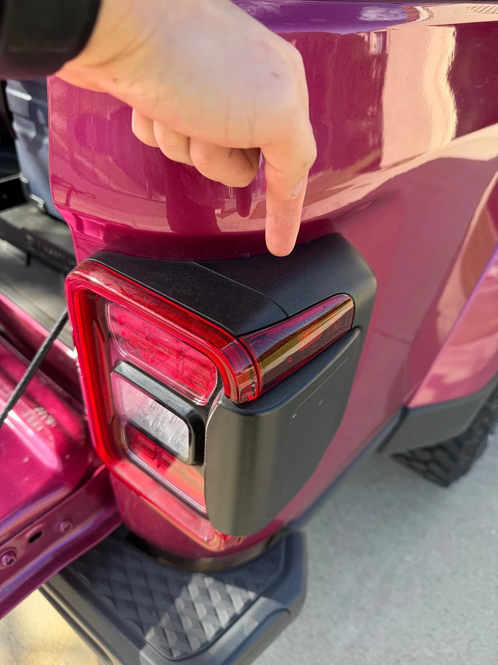 Jeep Gladiator Alu-Cab Contour Canopy Roll Call - not Camper IMG_0584
