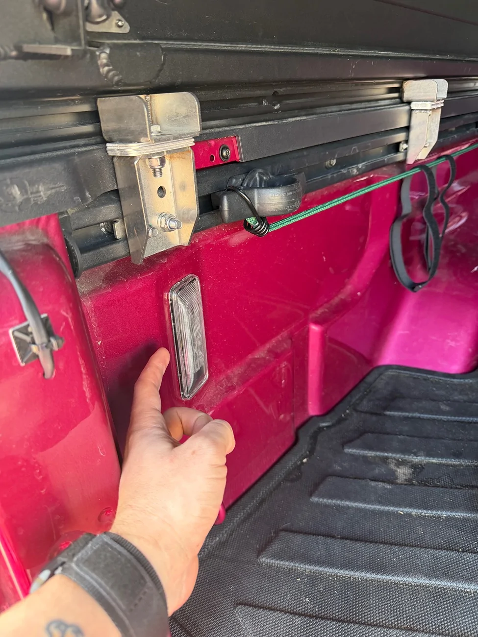 Jeep Gladiator Alu-Cab Contour Canopy Roll Call - not Camper IMG_0582