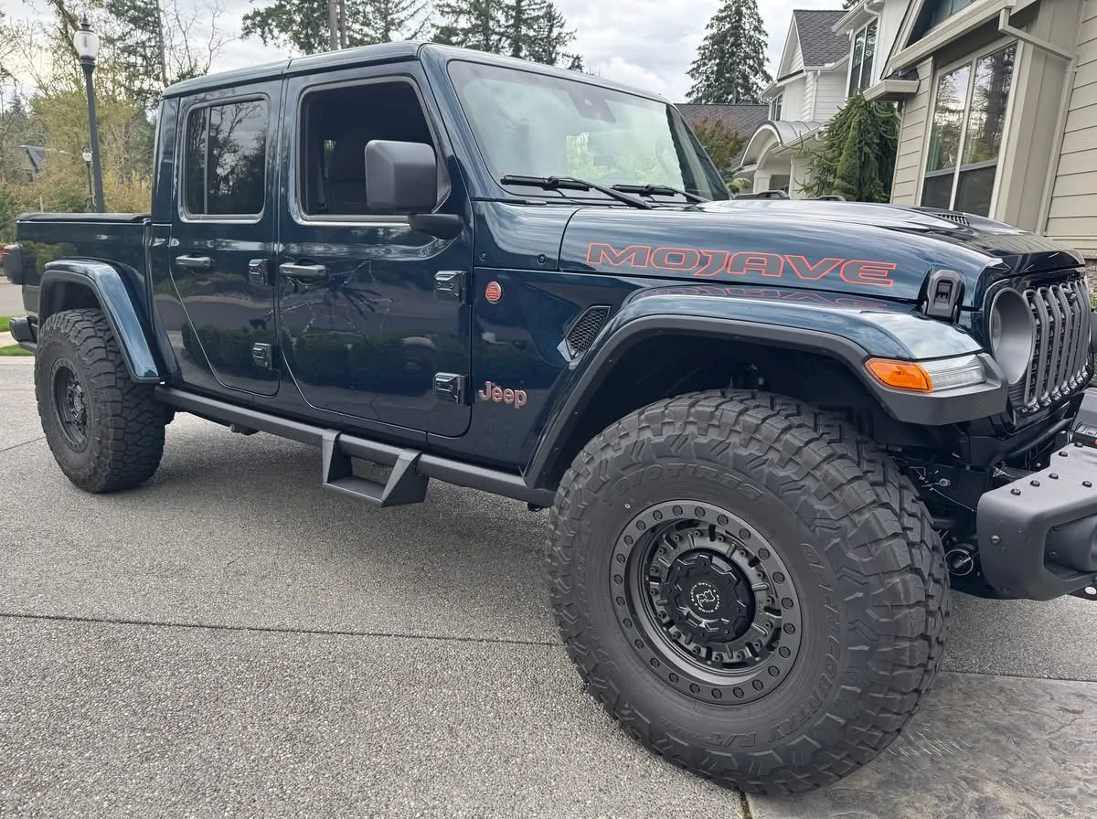 Jeep Gladiator NXTGEN Cross Terrain Steps (Rock Rail Steps) installed IMG_9585