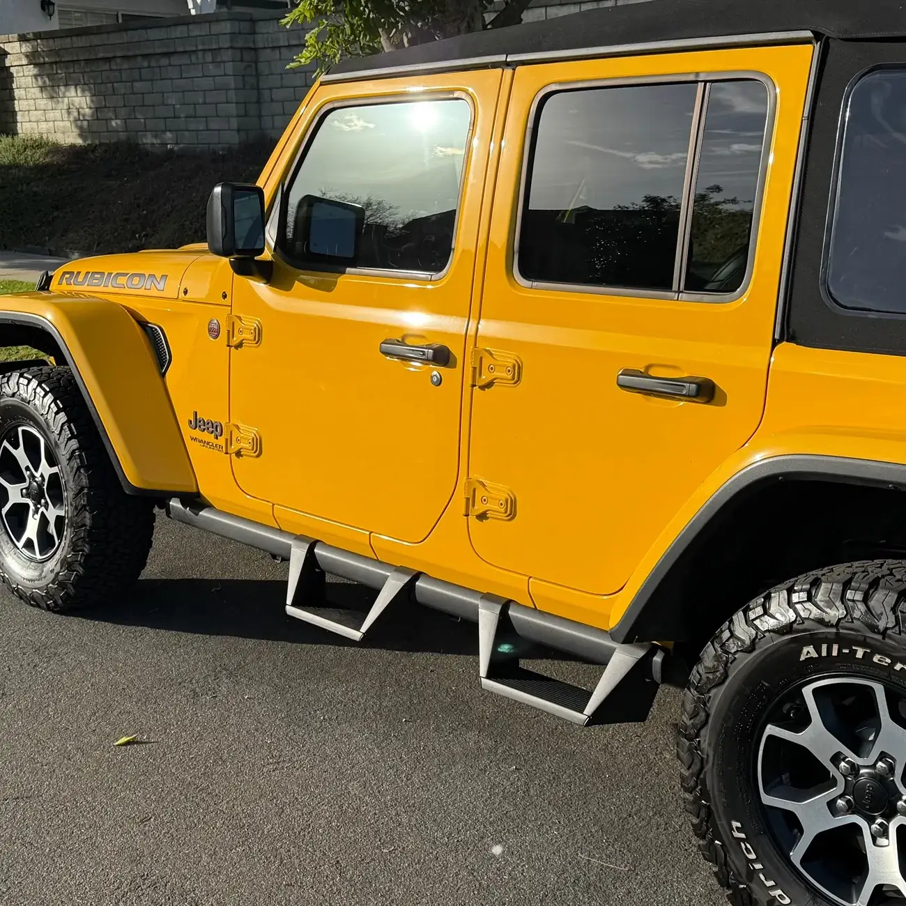 Jeep Gladiator NXTGEN Cross Terrain Steps (Rock Rail Steps) installed 1049032-f4c8fd21acf2d5f9603232281278f018