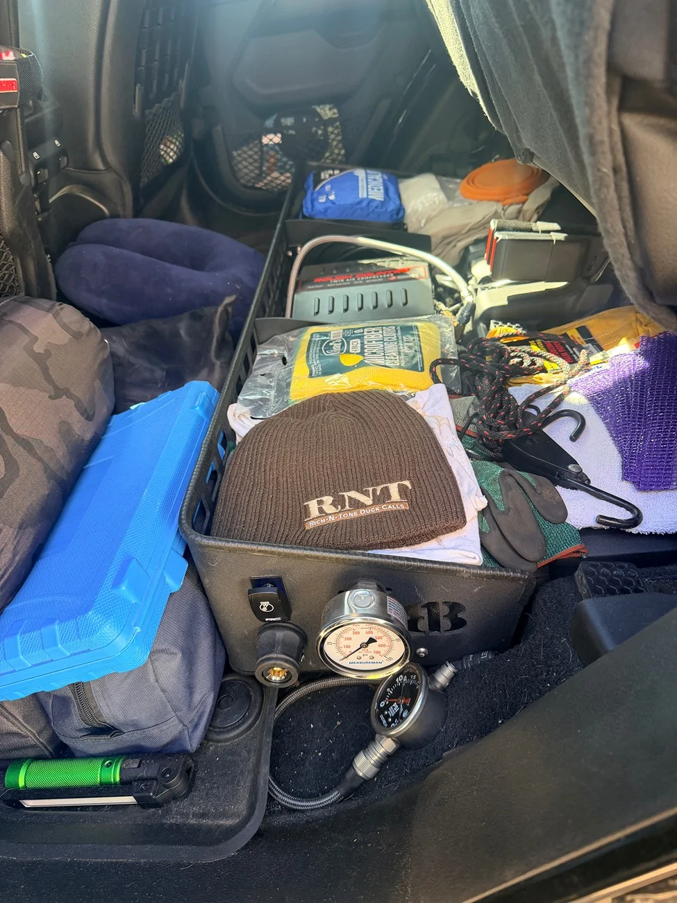 Jeep Gladiator Missing under seat storage box? IMG_0396
