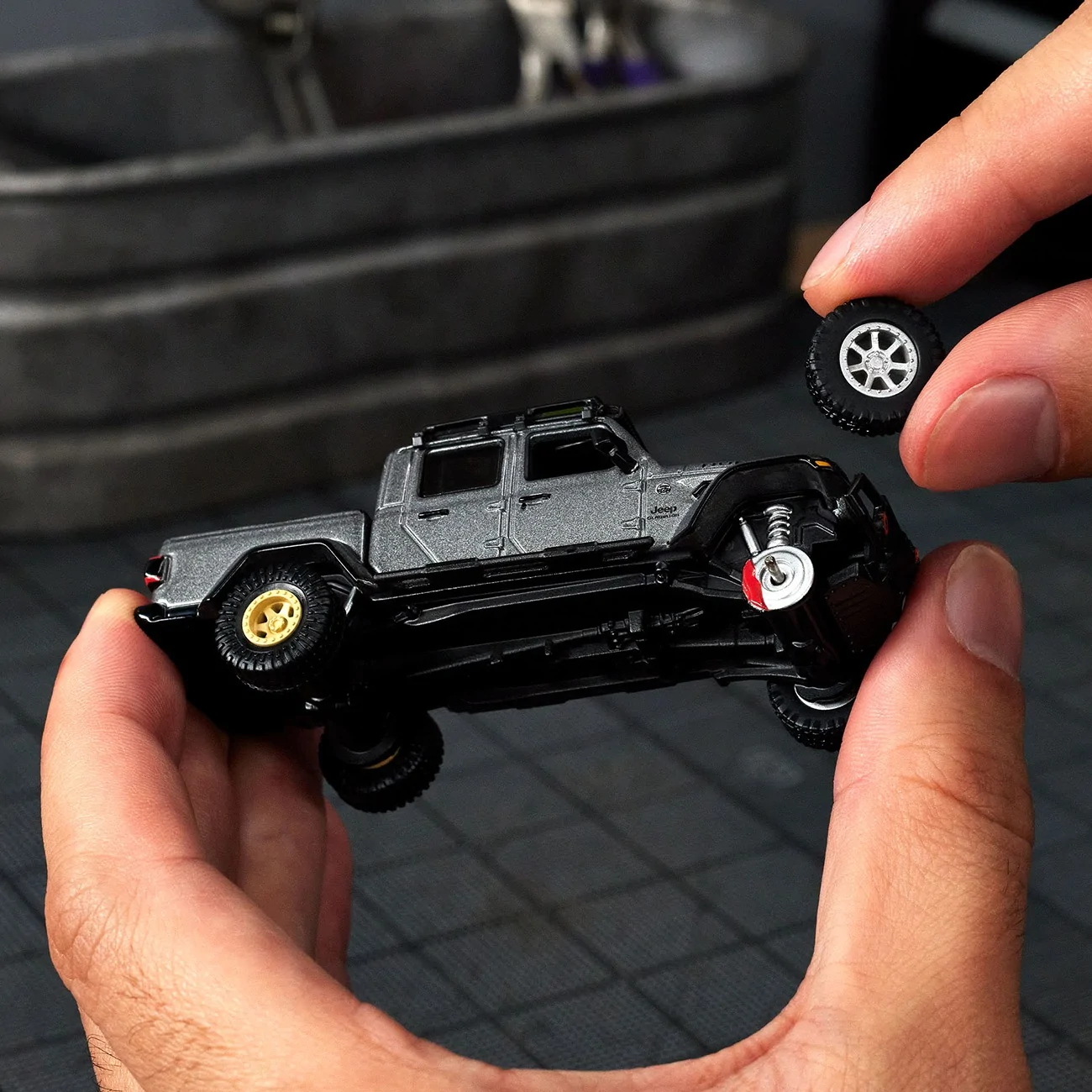 Jeep Gladiator Hot Wheels Elite 64 Mod Shop ’24 Jeep Gladiator (1:64 scale diecast model) eojgrube3gzdz1qjd5im