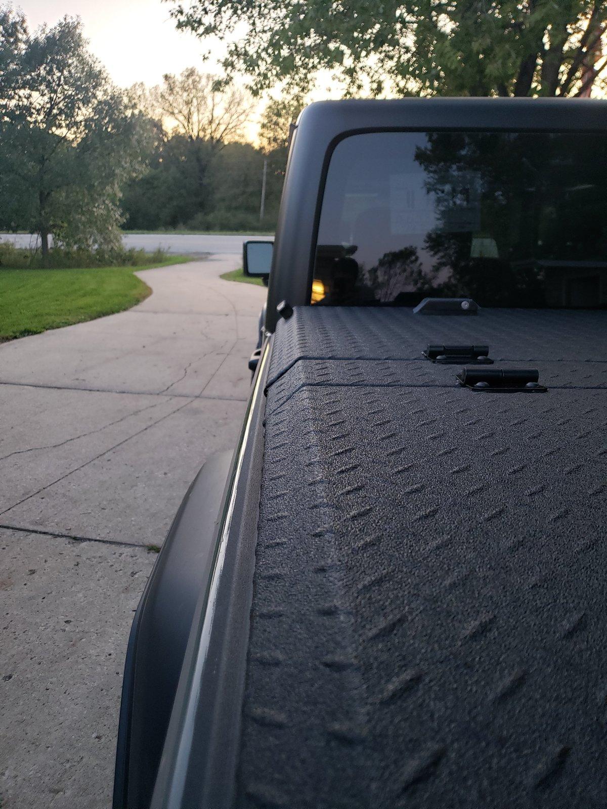 Jeep Gladiator Contractor Chewy 20191007_184223