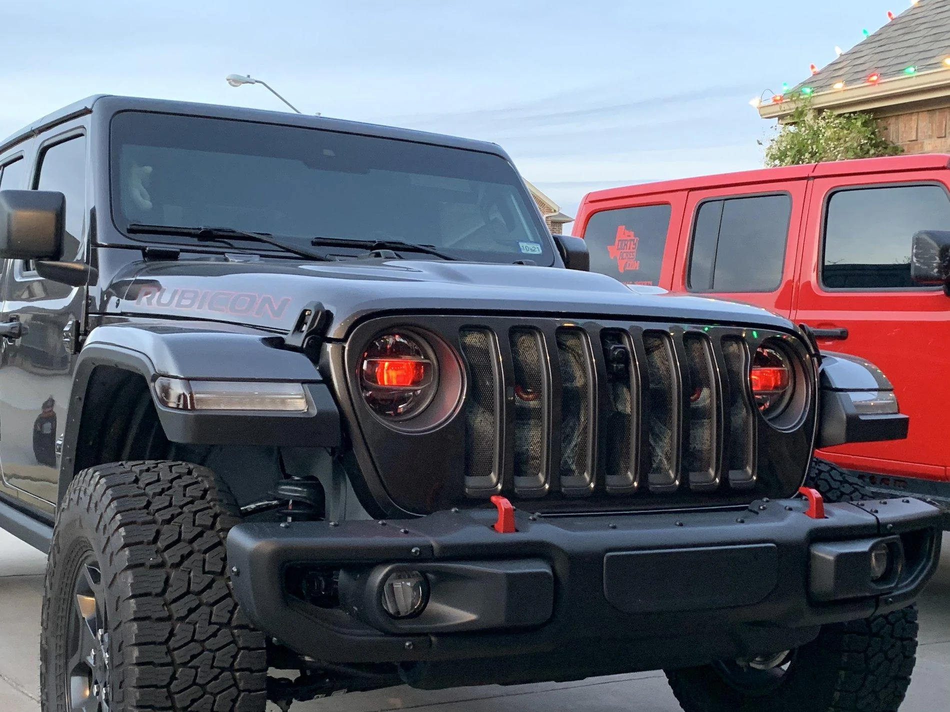 Jeep Gladiator The GCM-JTLE-OMC... Granite Crystal Metallic- JT Launch Edition- Original Motor Club 1A3E21E8-EAB9-40CD-8ADA-5A65D2AF6D40